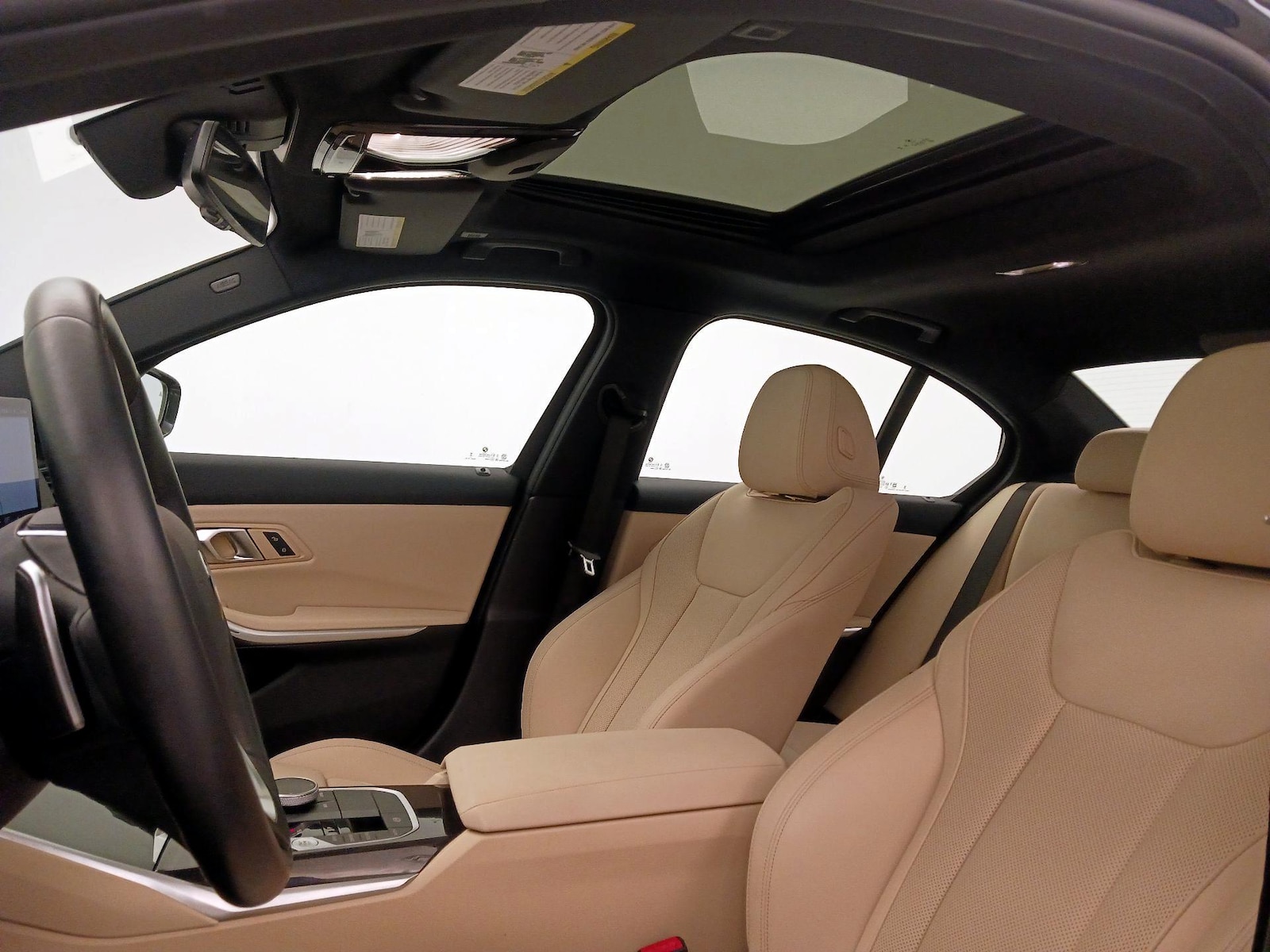 2024 BMW 3 Series 330i - Photo 21