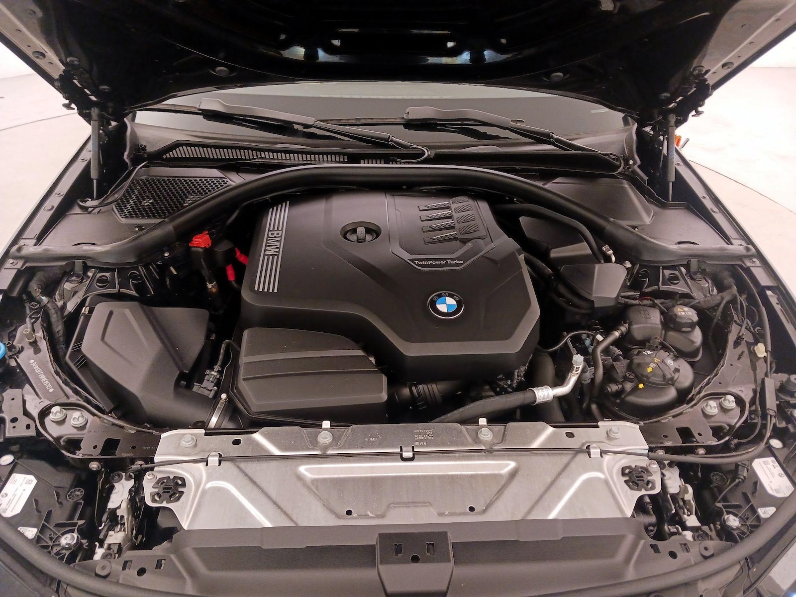 2024 BMW 3 Series 330i - Photo 24