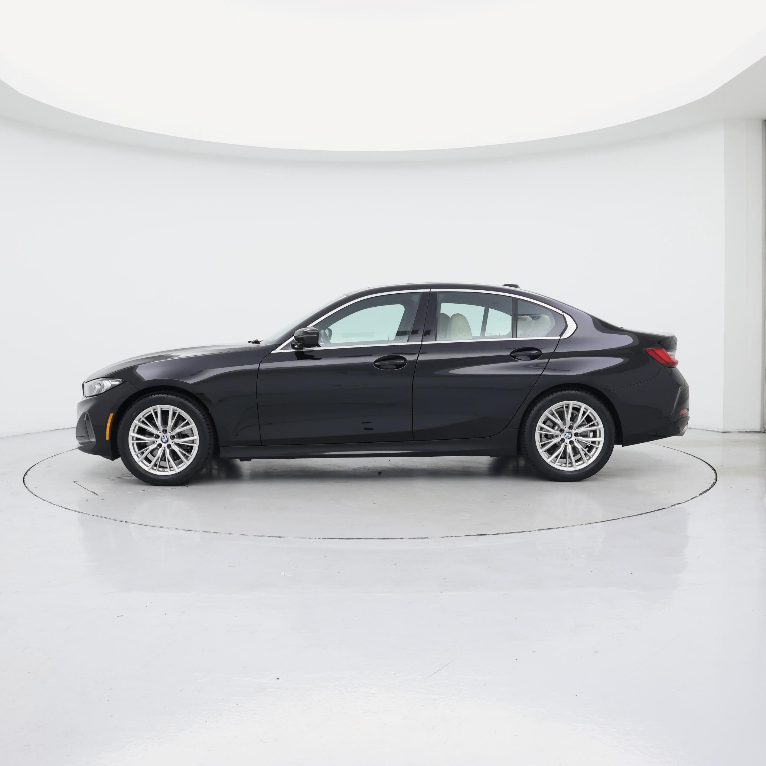 Thumbnail: 2024 BMW 3 Series - 3