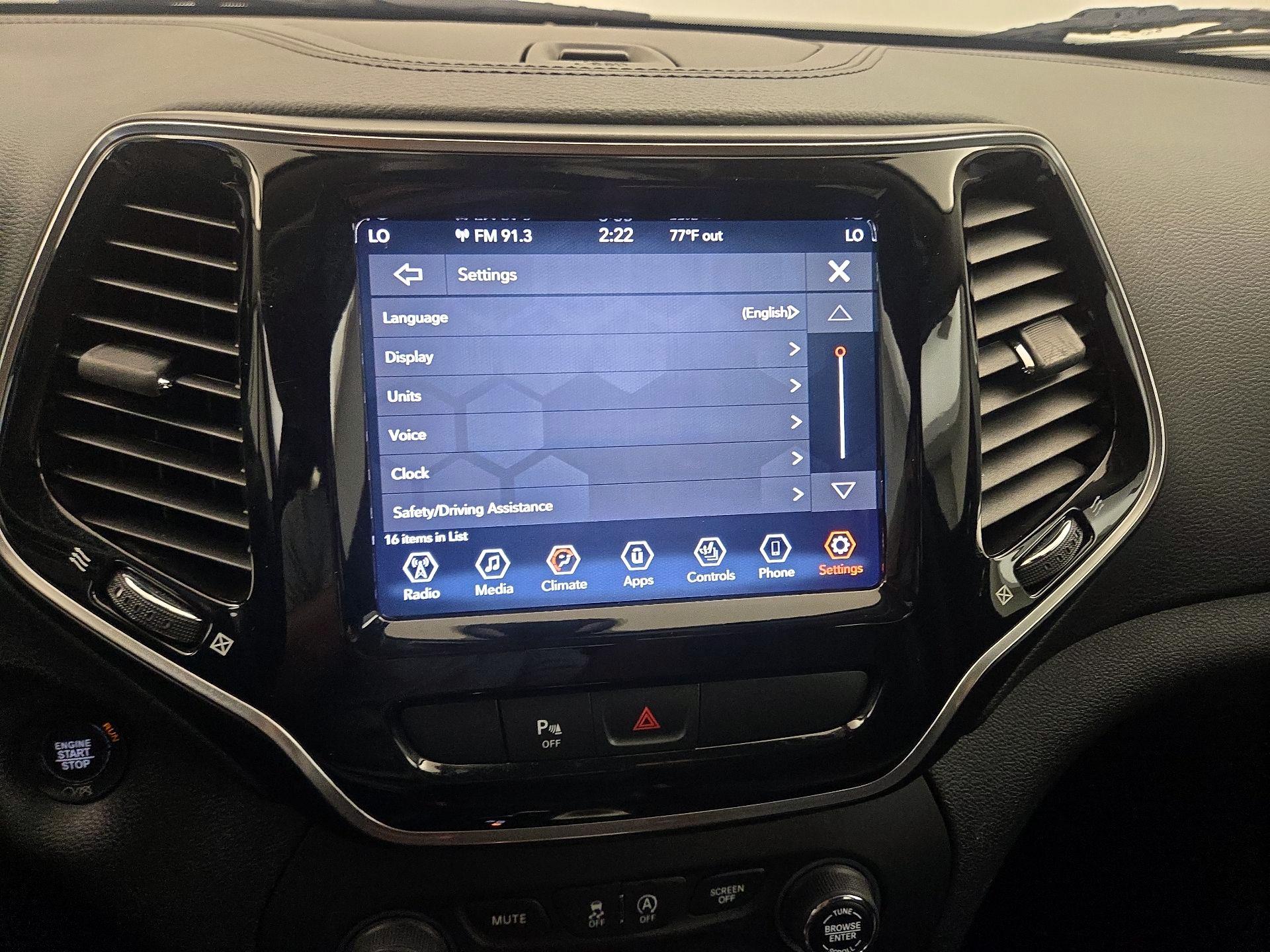 Thumbnail: 2019 Jeep Cherokee - 15