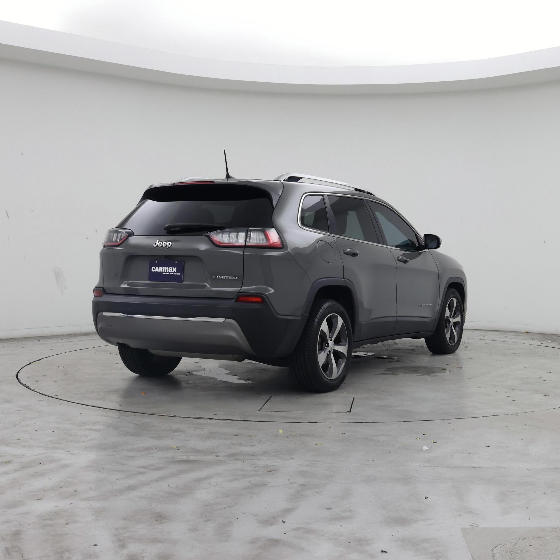 Thumbnail: 2019 Jeep Cherokee - 8