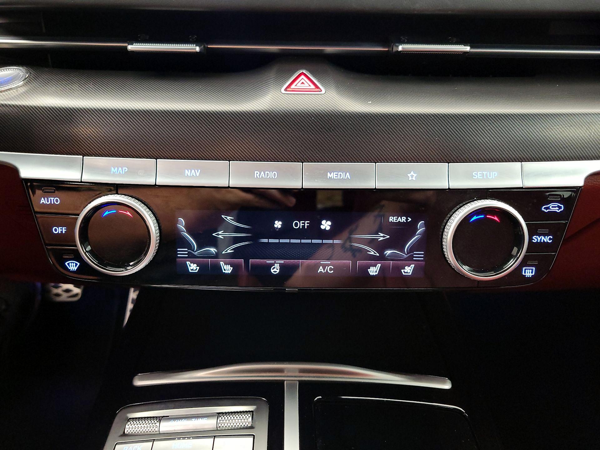 Thumbnail: 2023 Genesis G80 - 17