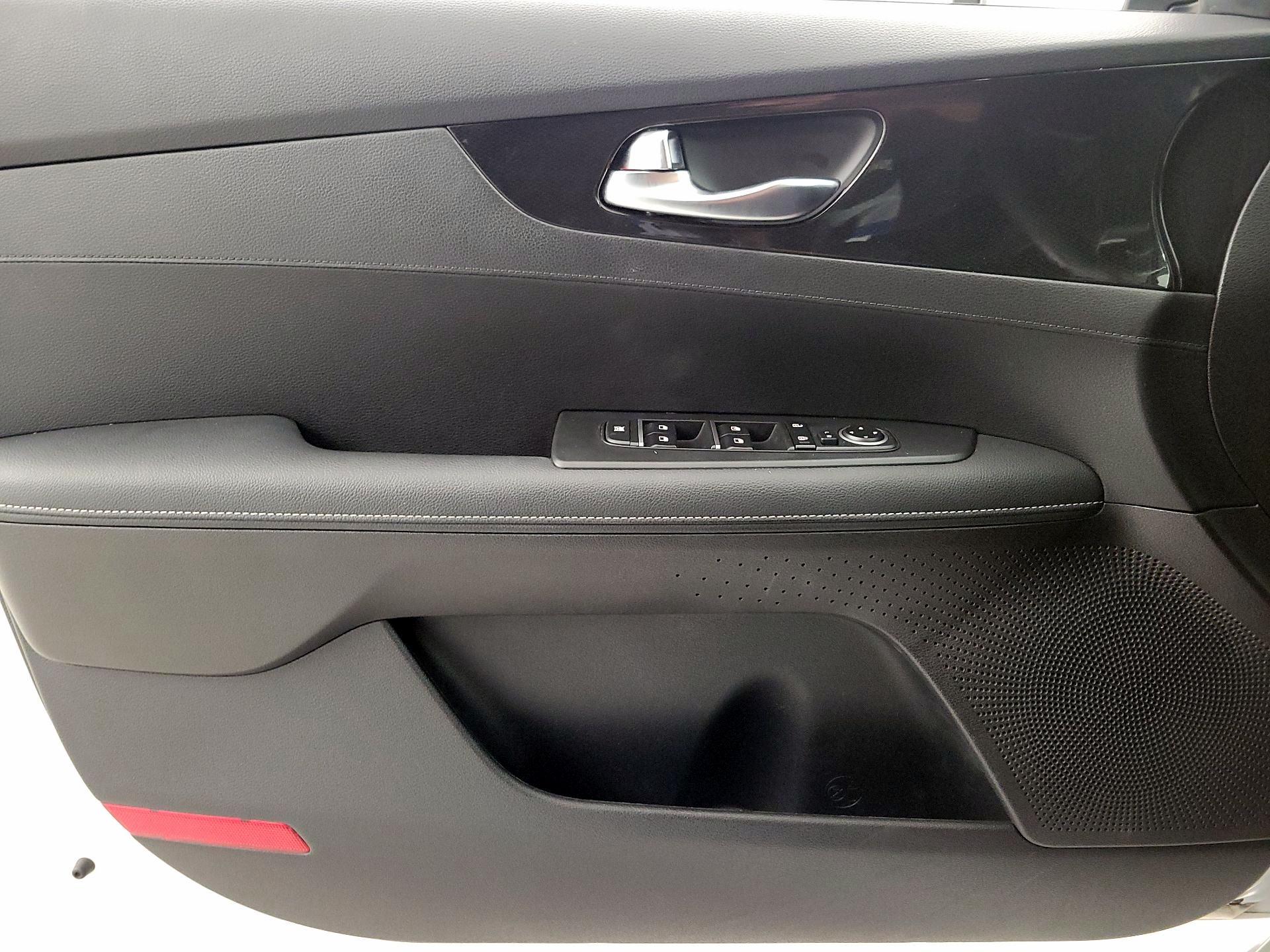 Thumbnail: 2024 Kia Forte - 12