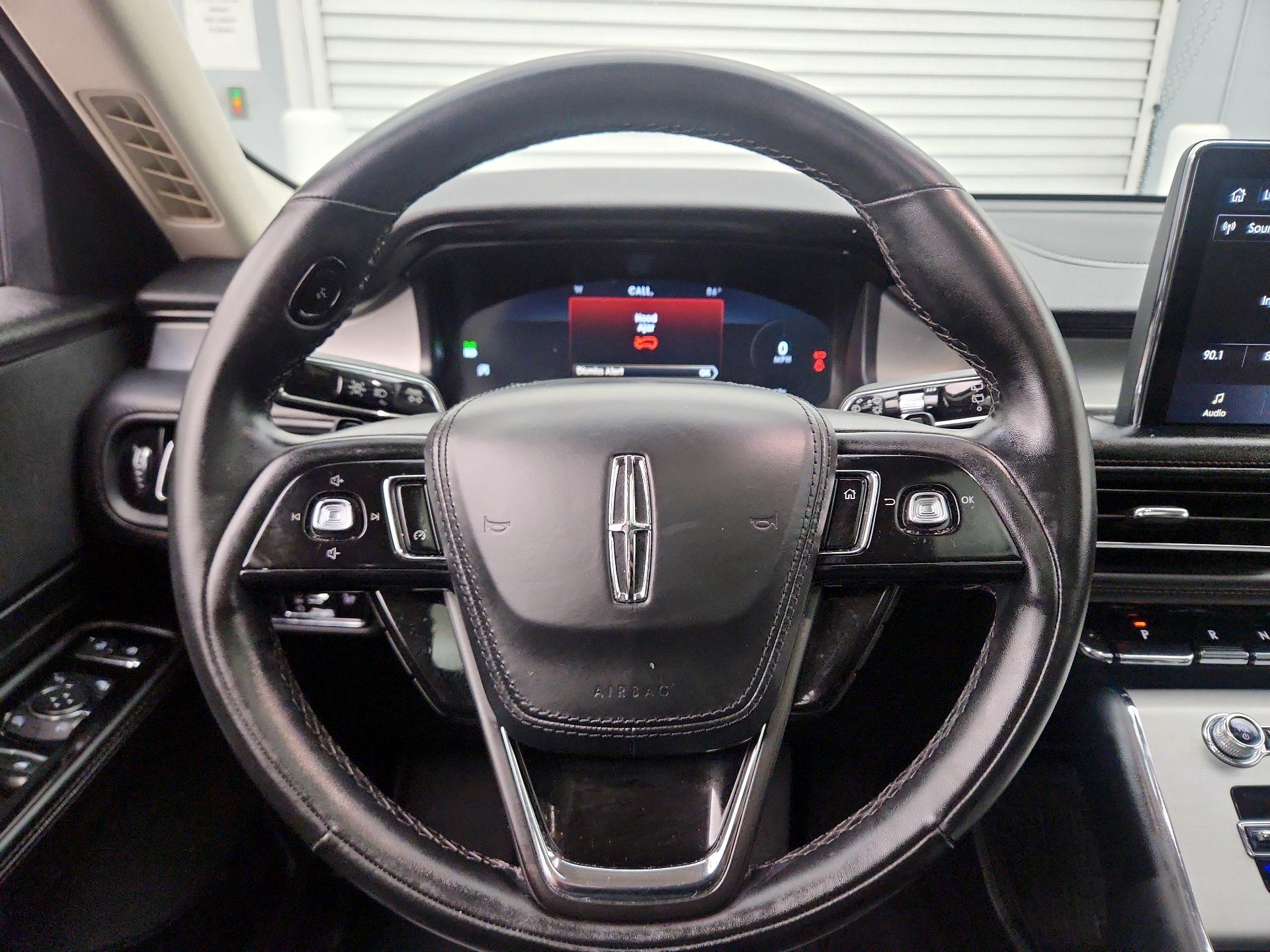 Thumbnail: 2023 Lincoln Aviator - 10
