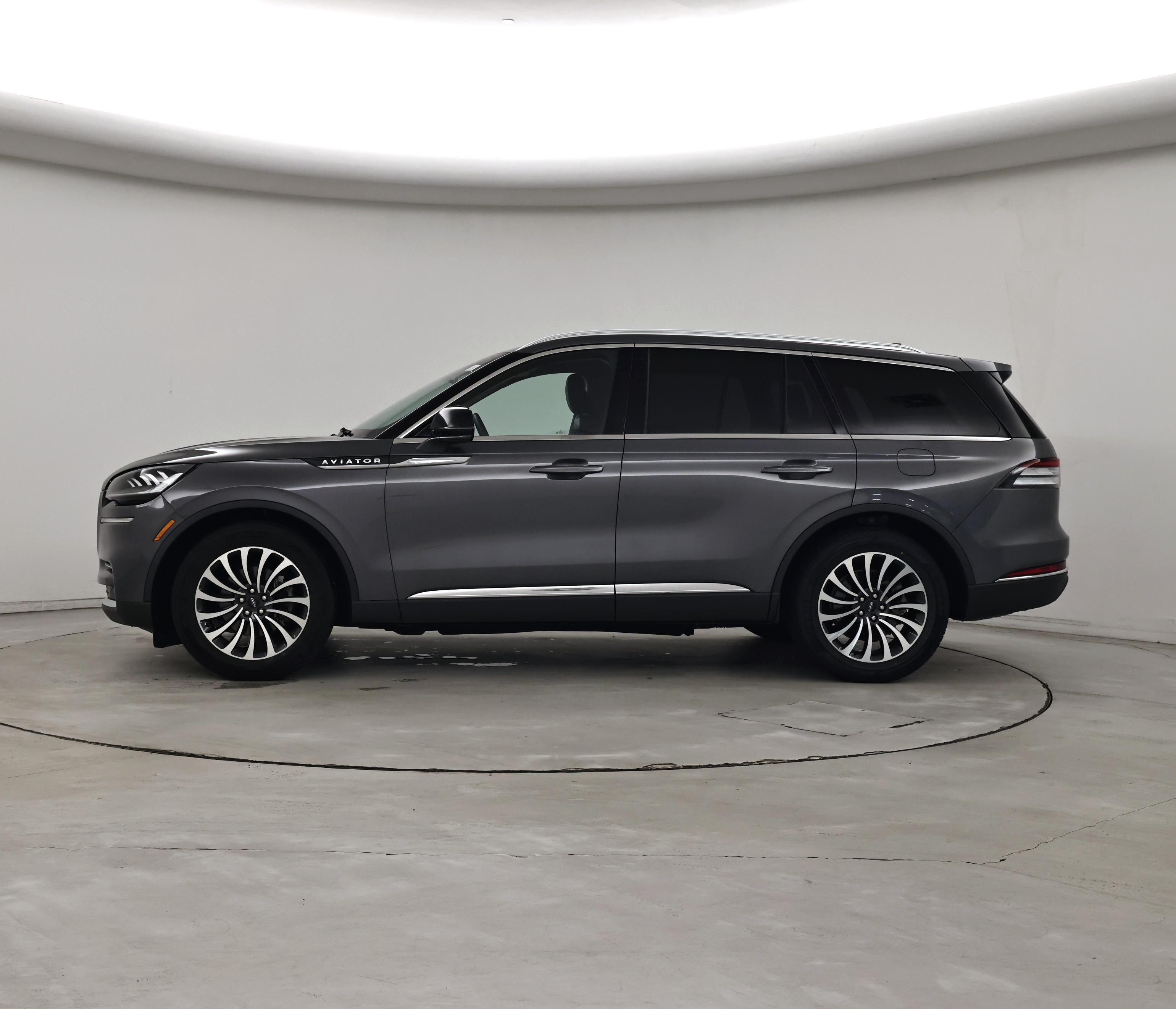 Thumbnail: 2023 Lincoln Aviator - 3
