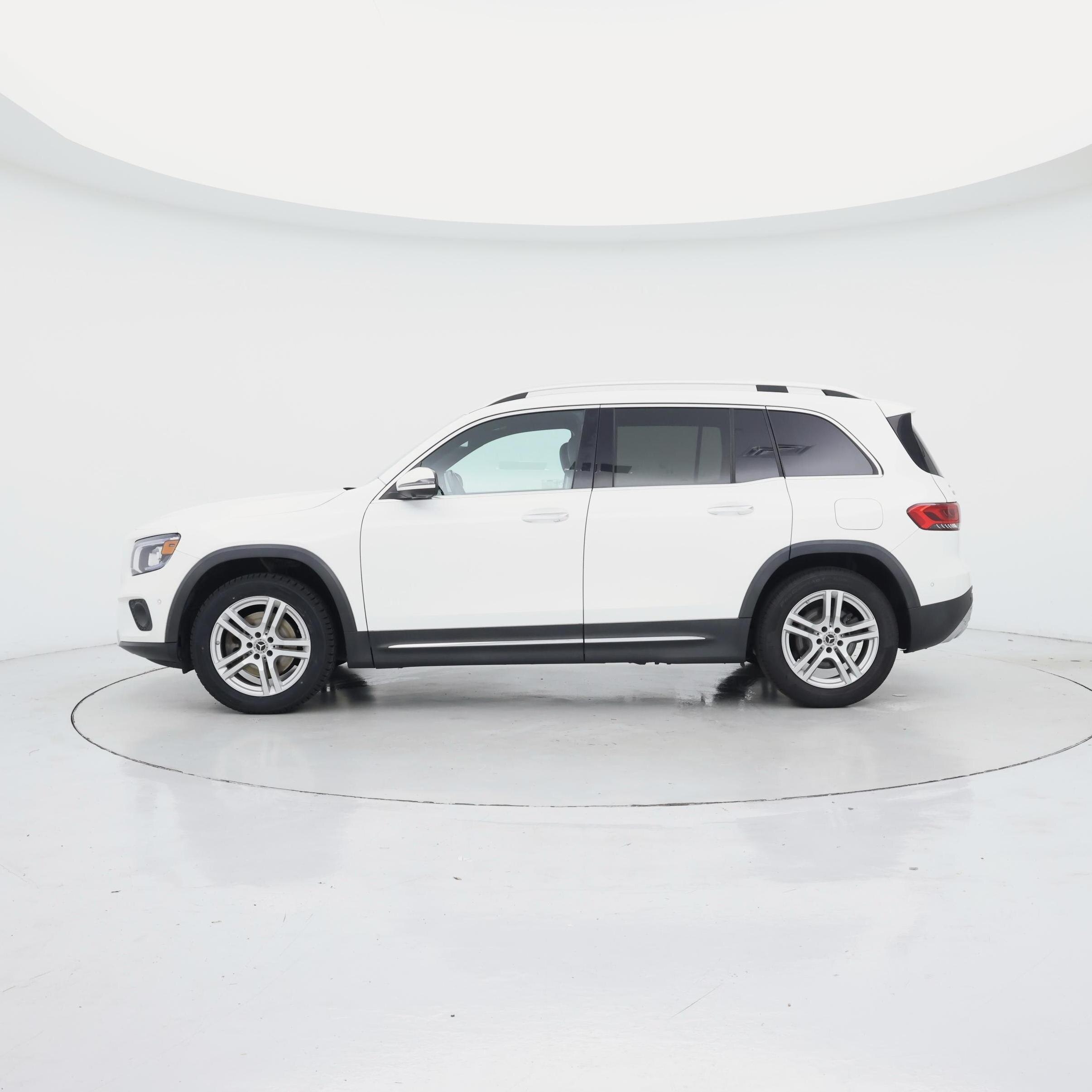 Thumbnail: 2022 Mercedes-Benz GLB - 3