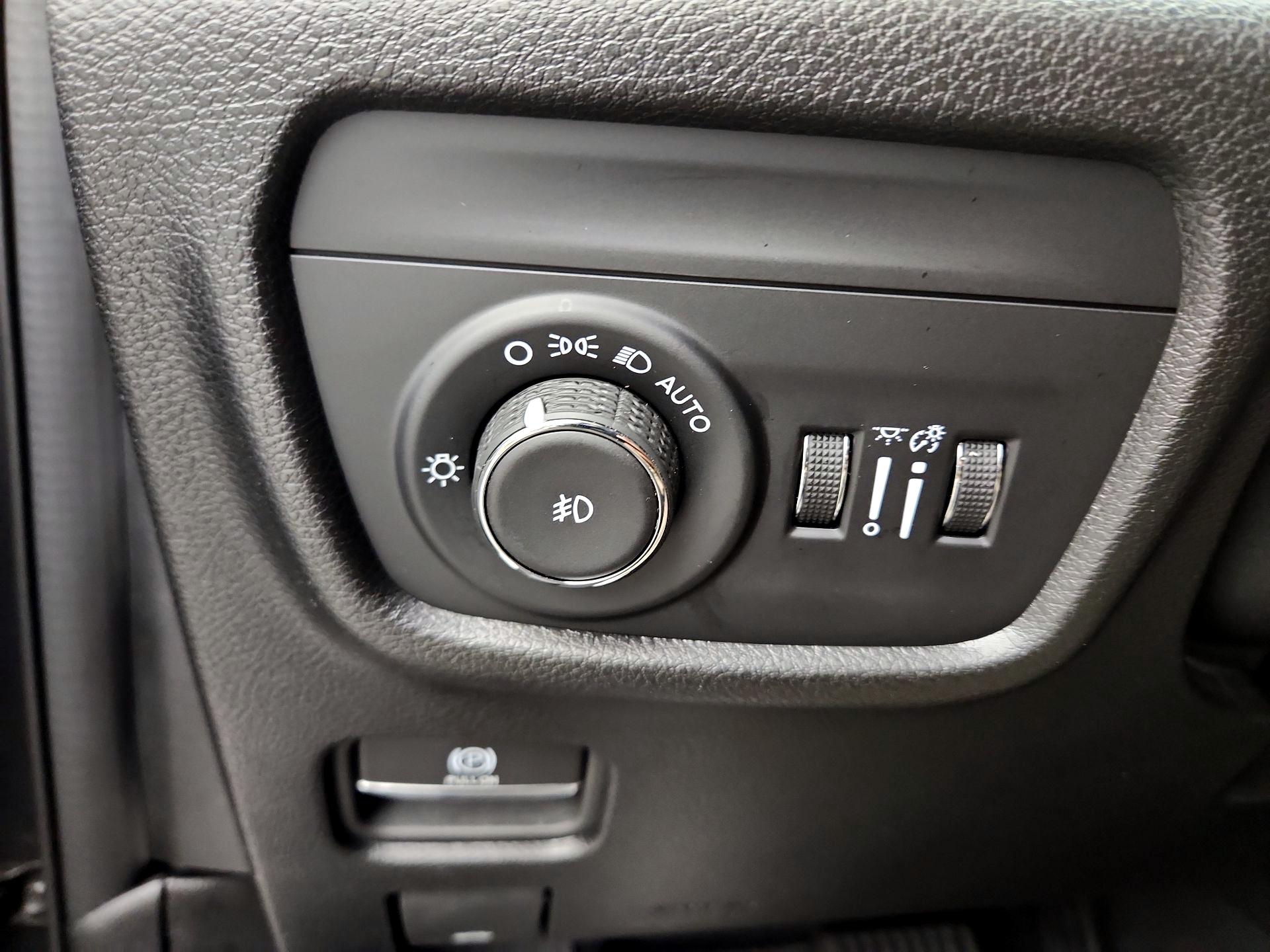 Thumbnail: 2024 Jeep Grand Cherokee - 13