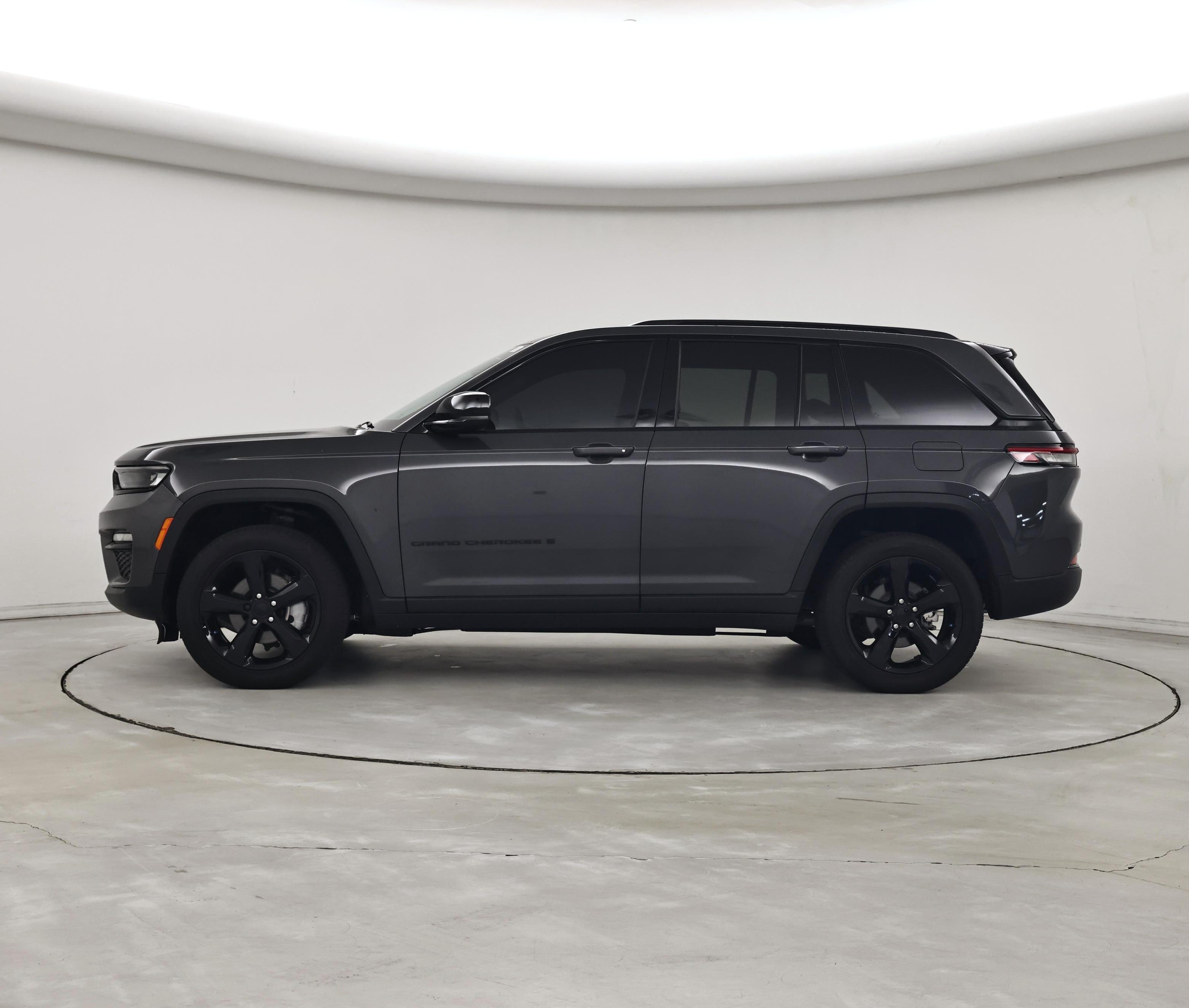 Thumbnail: 2024 Jeep Grand Cherokee - 3