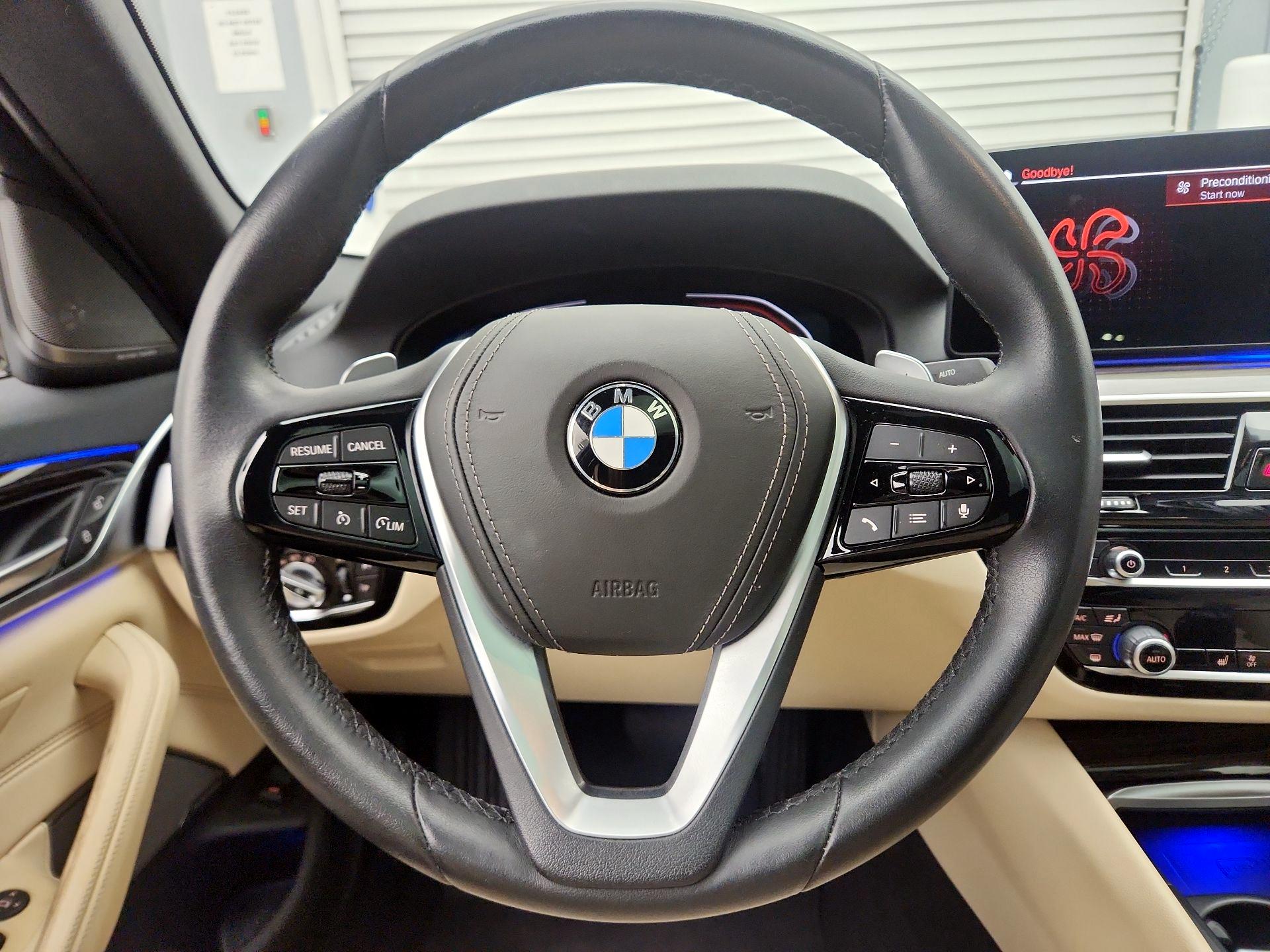 Thumbnail: 2023 BMW 5 Series - 10