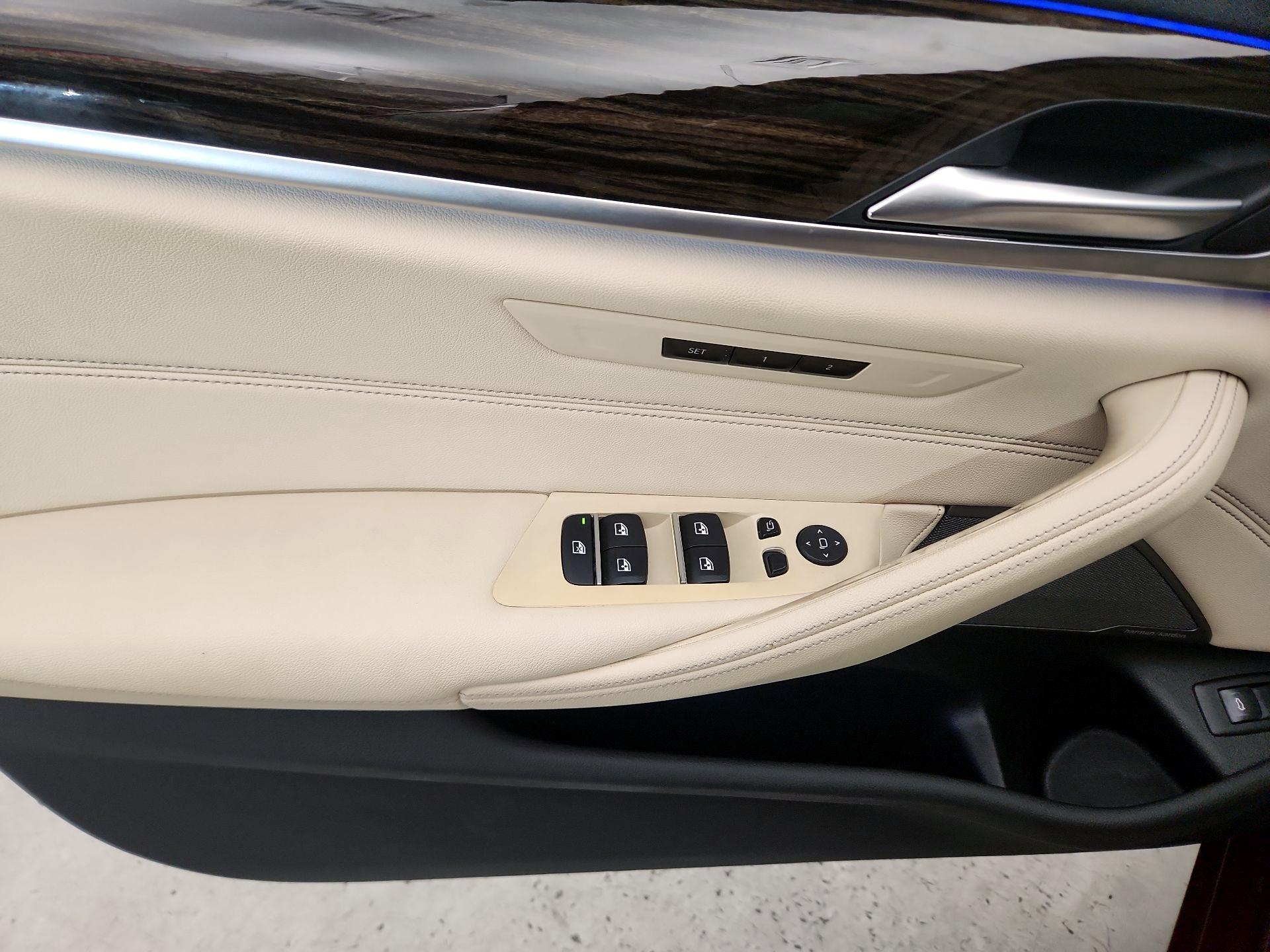Thumbnail: 2023 BMW 5 Series - 12