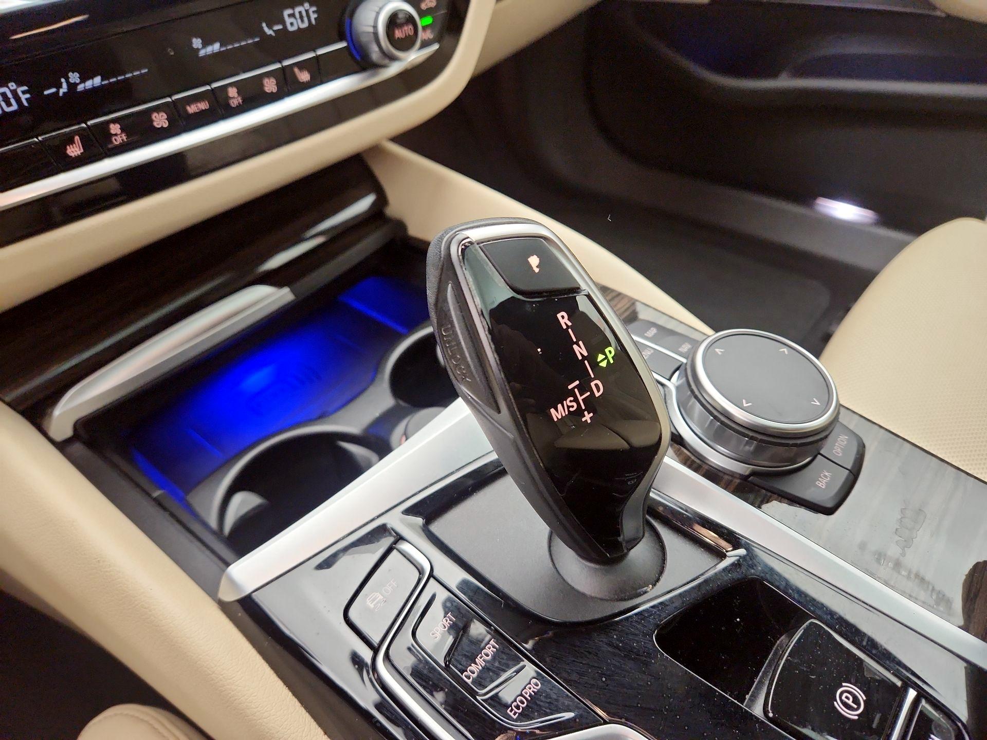 Thumbnail: 2023 BMW 5 Series - 17