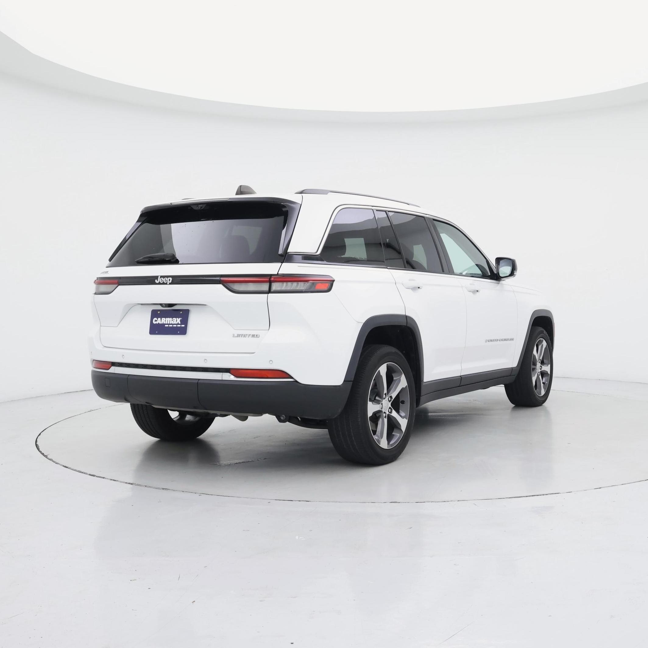 Thumbnail: 2023 Jeep Grand Cherokee - 8