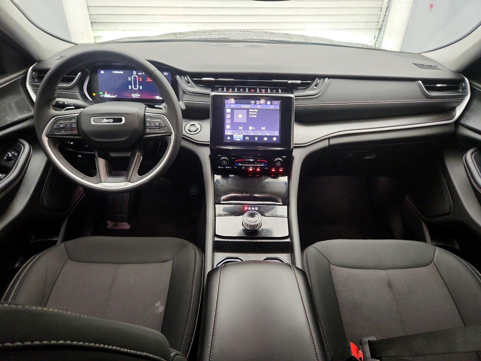 Thumbnail: 2024 Jeep Grand Cherokee L - 9