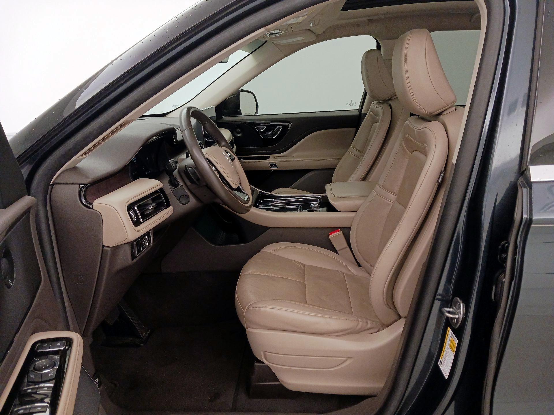 Thumbnail: 2023 Lincoln Aviator - 11