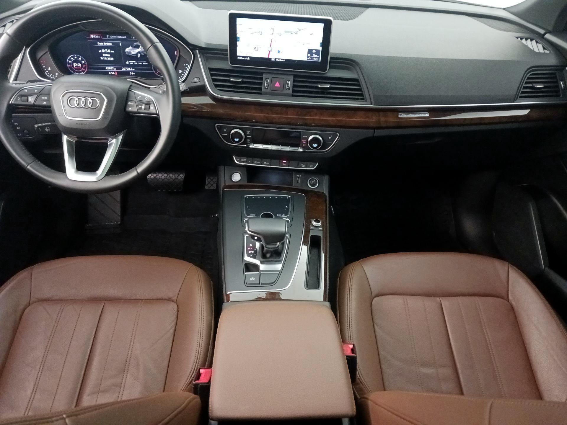 Thumbnail: 2020 Audi Q5 - 9