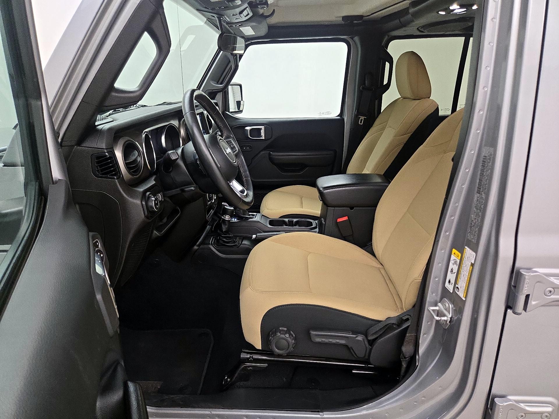 Thumbnail: 2020 Jeep Gladiator - 11