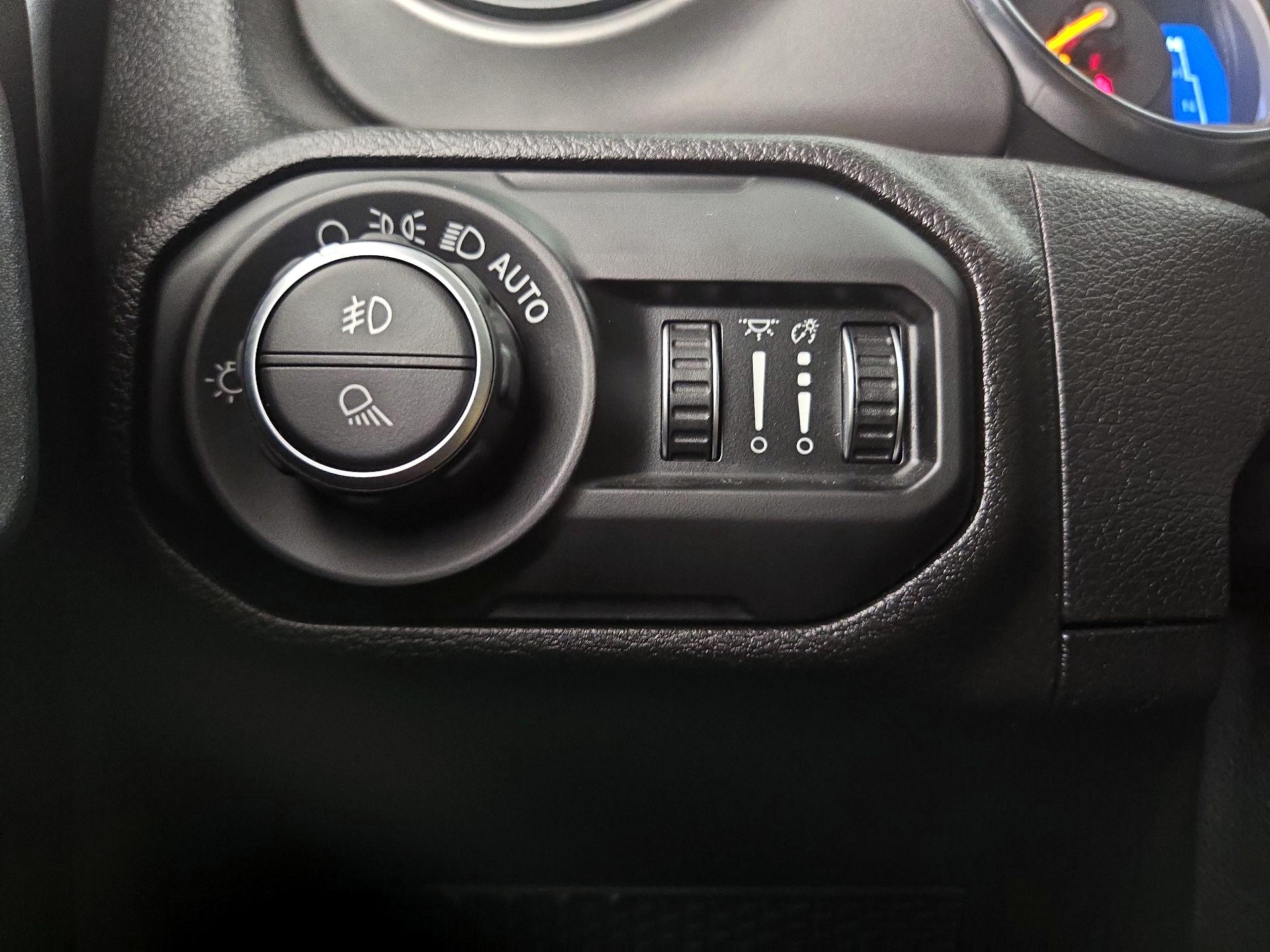Thumbnail: 2020 Jeep Gladiator - 13