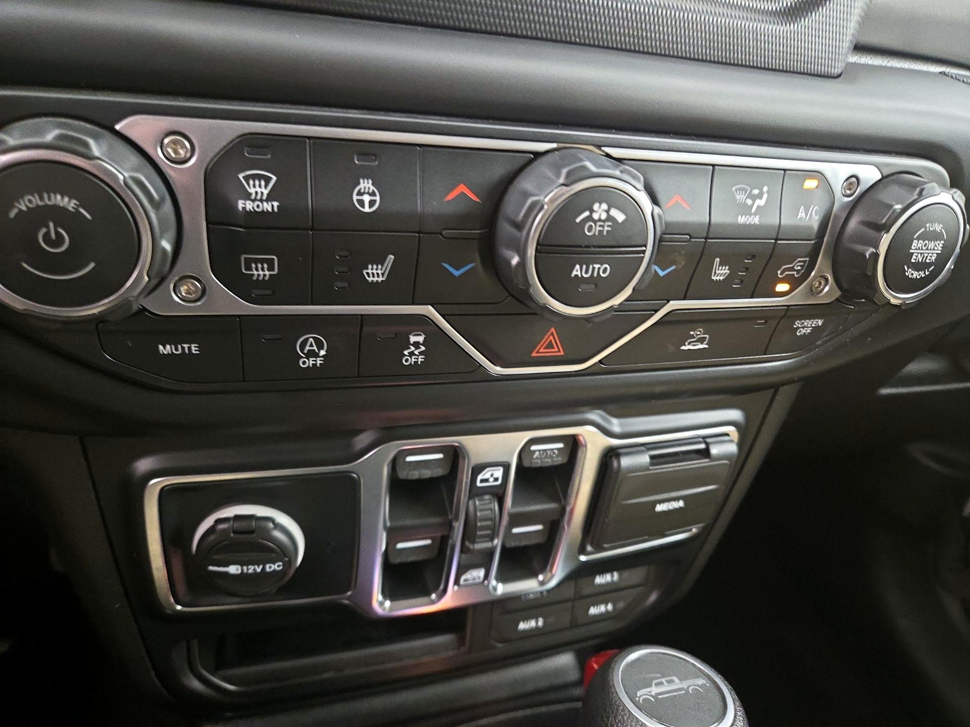 Thumbnail: 2020 Jeep Gladiator - 16
