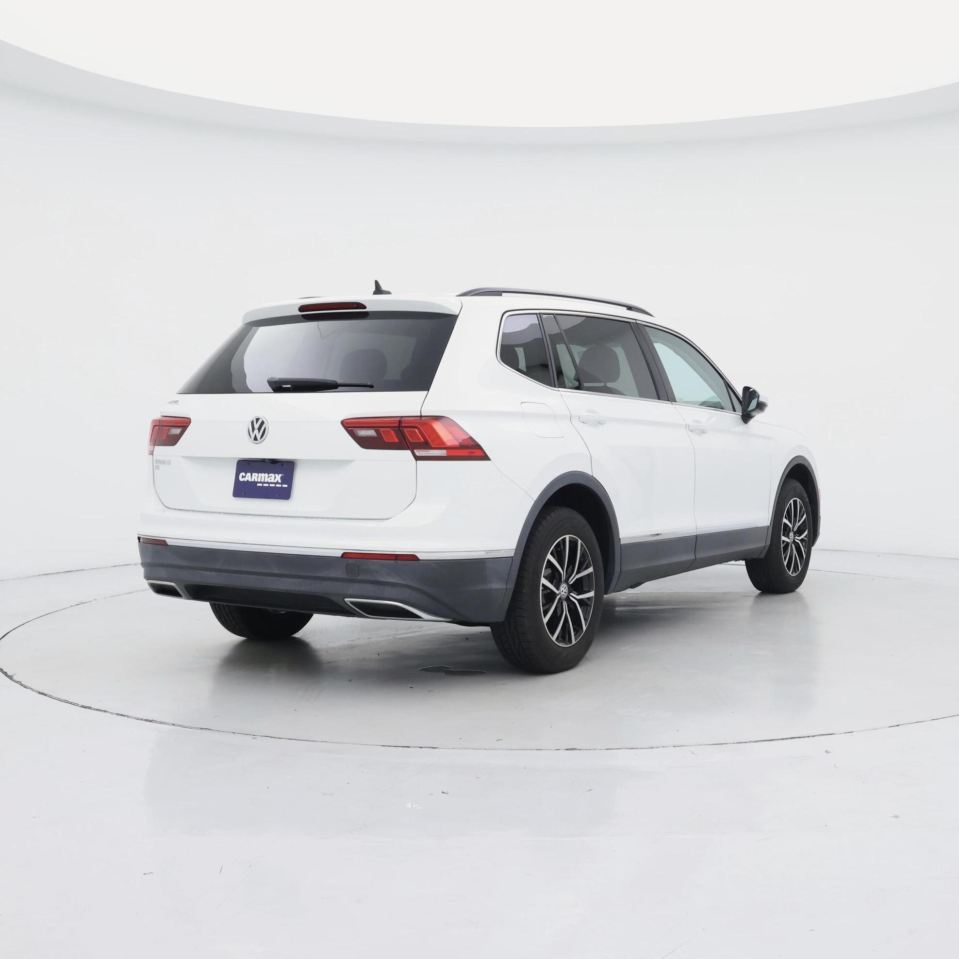 Thumbnail: 2021 Volkswagen Tiguan - 8