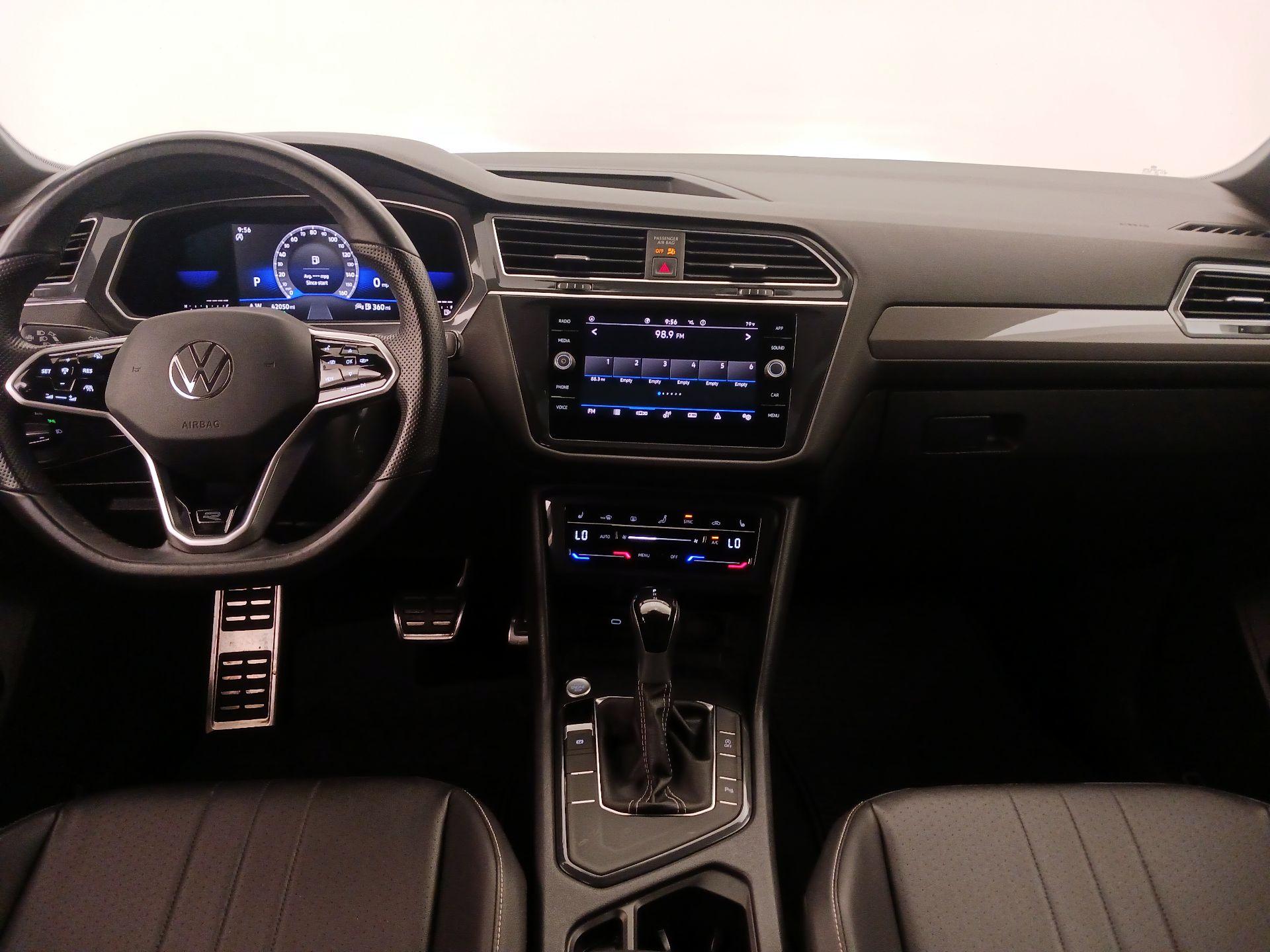 Thumbnail: 2022 Volkswagen Tiguan - 9