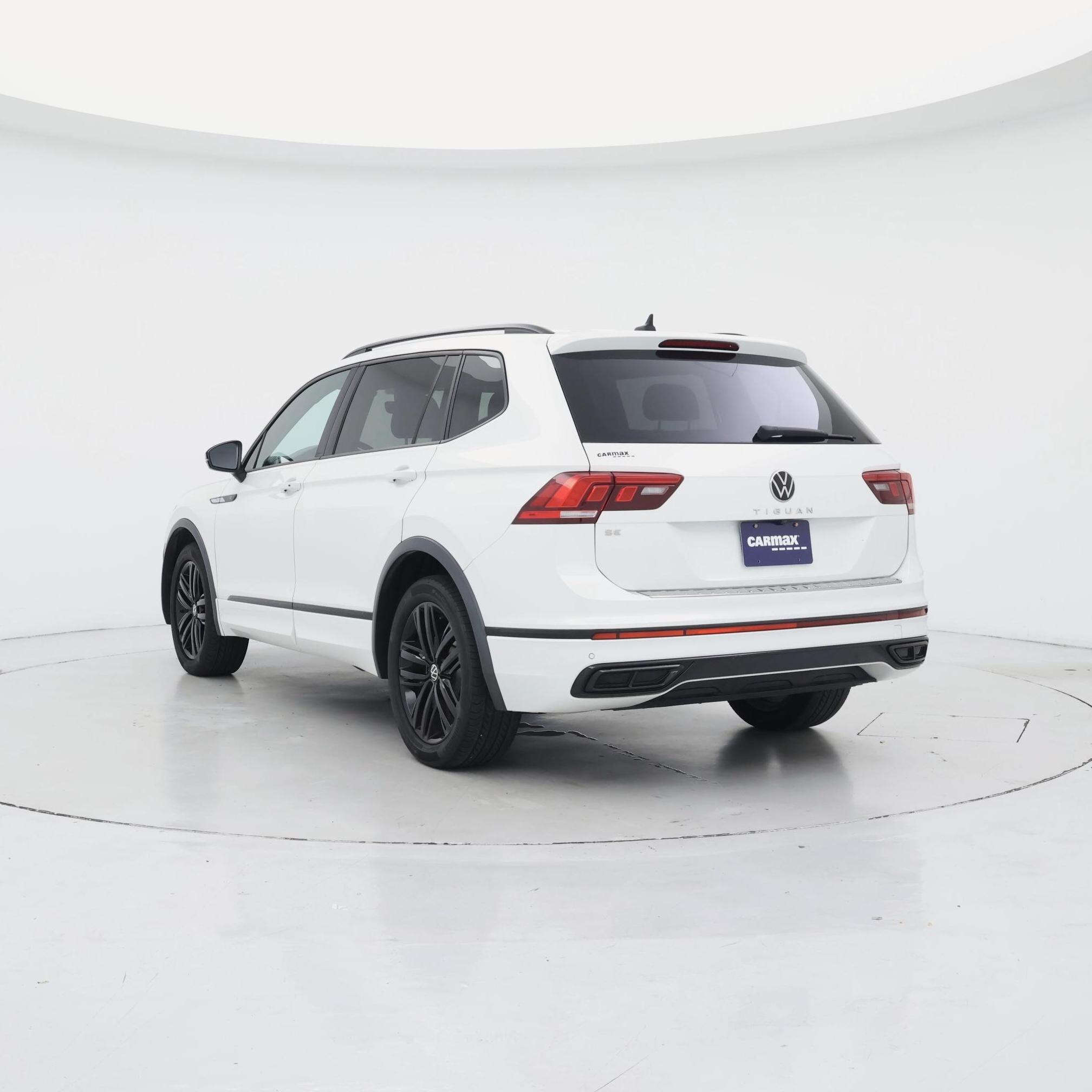 Thumbnail: 2022 Volkswagen Tiguan - 2