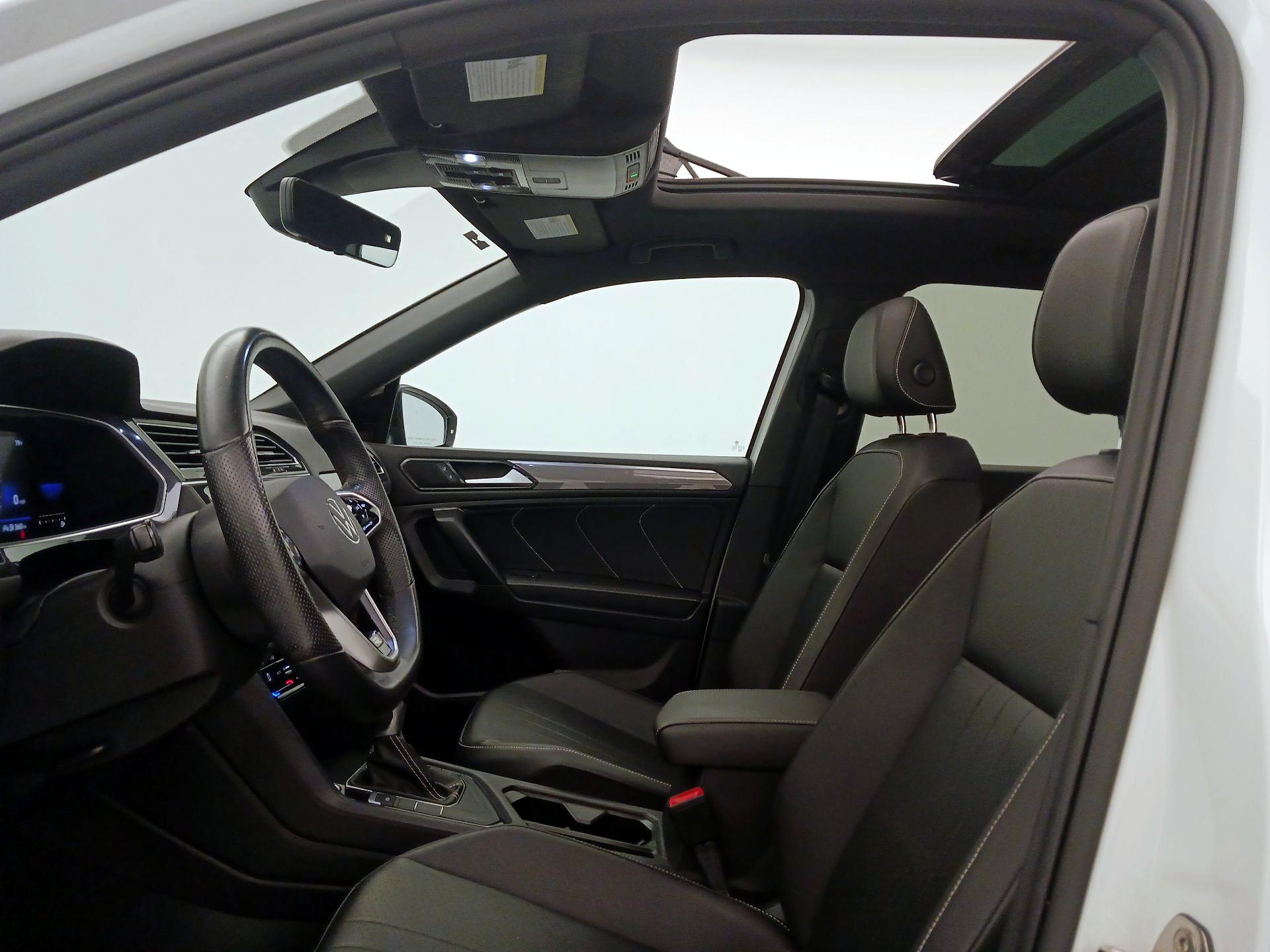 Thumbnail: 2022 Volkswagen Tiguan - 19
