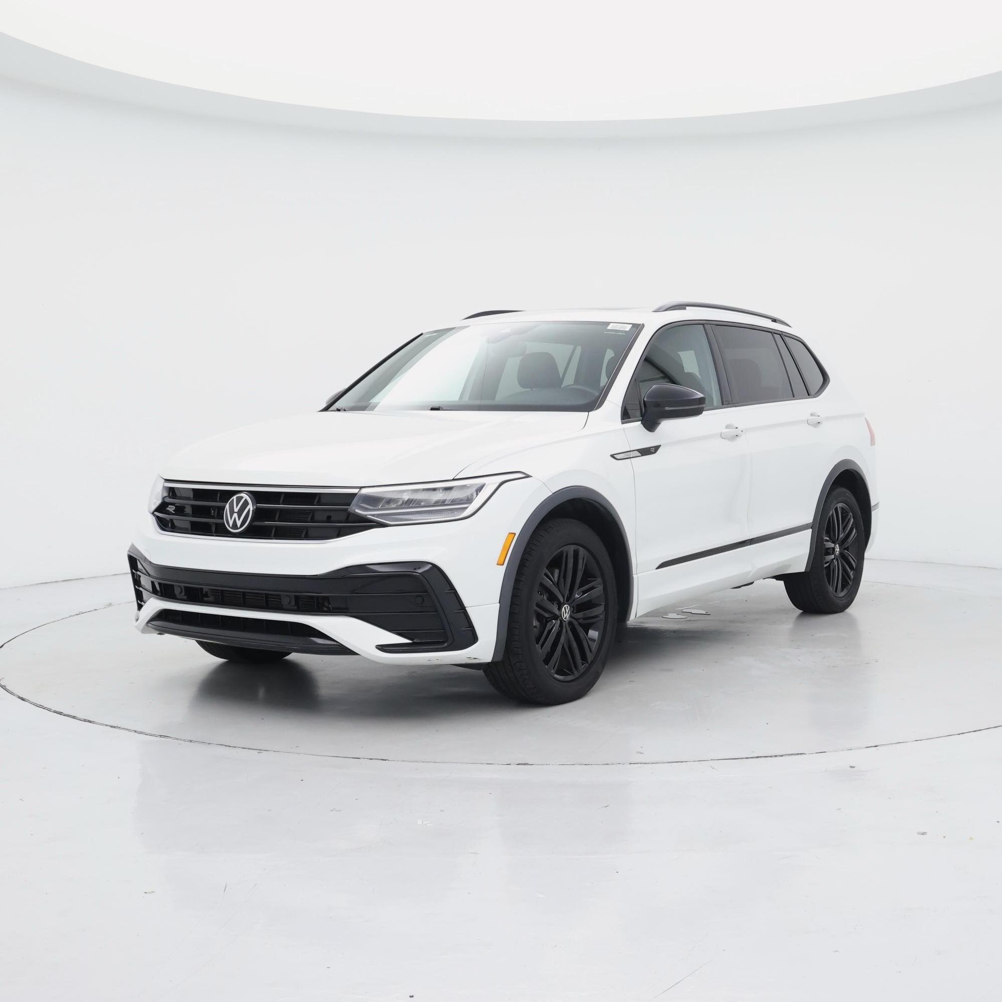 Thumbnail: 2022 Volkswagen Tiguan - 4