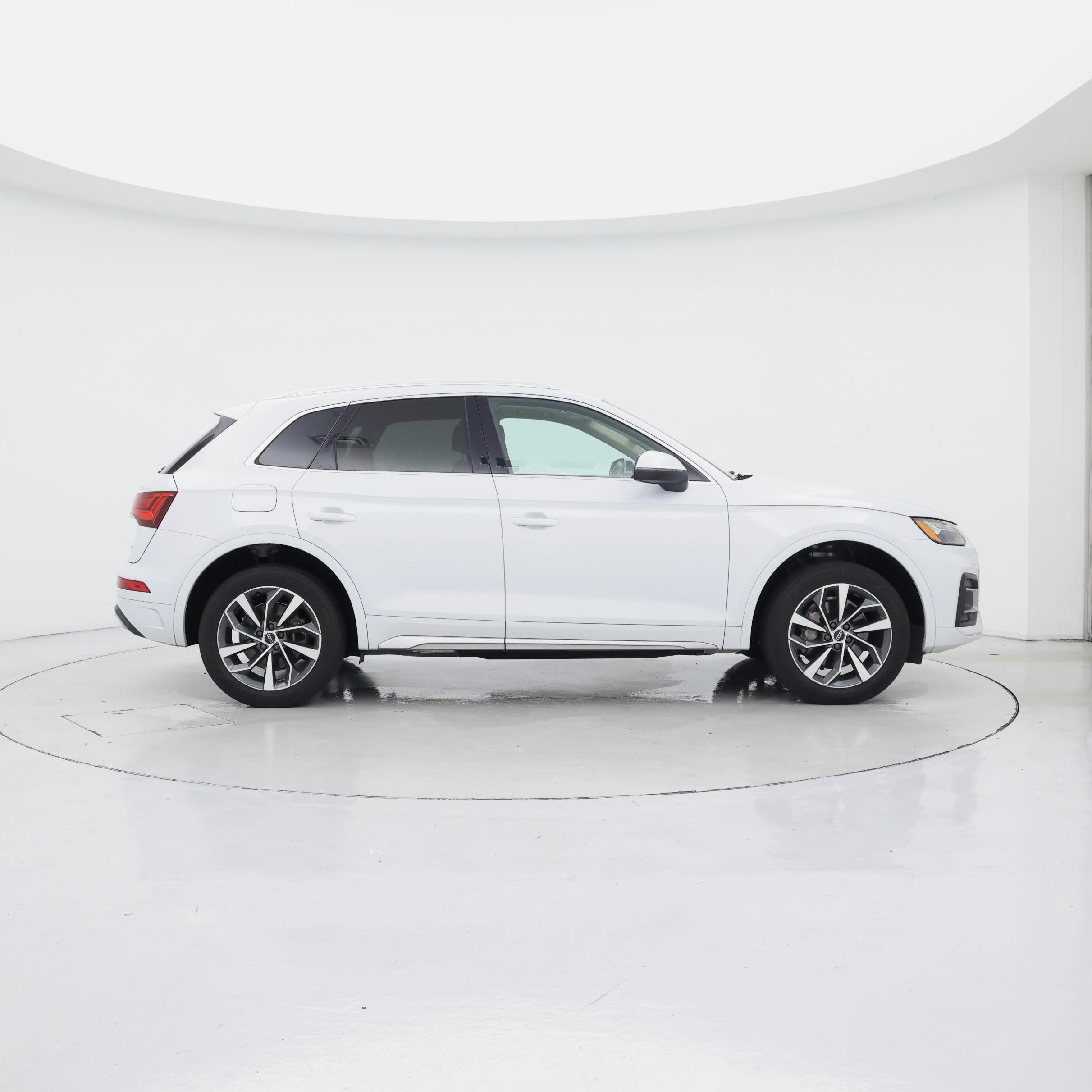 Thumbnail: 2021 Audi Q5 - 7