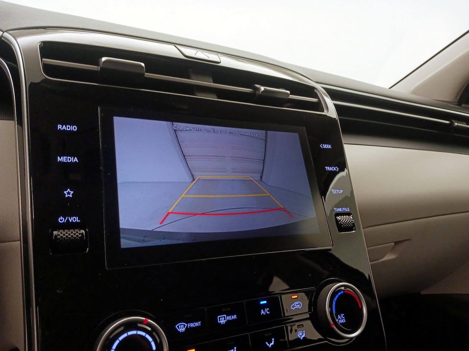 2023 Hyundai Tucson SE - Photo 15