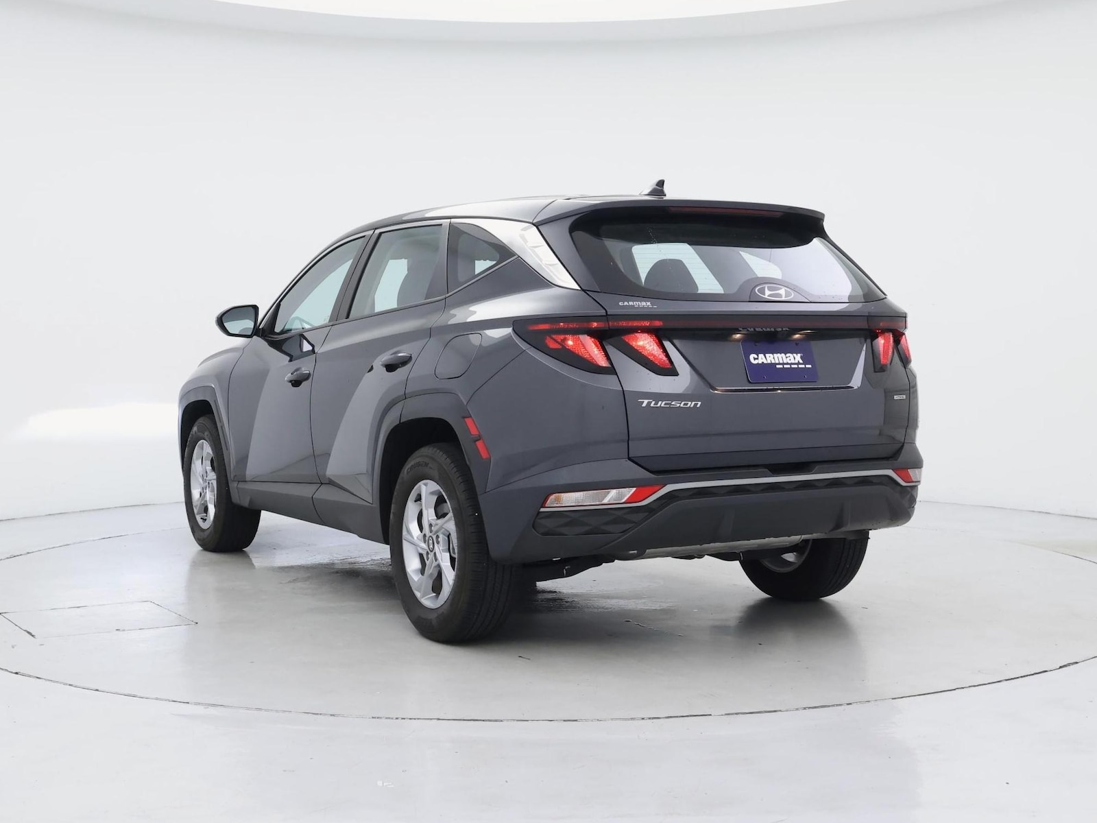 2023 Hyundai Tucson SE - Photo 3