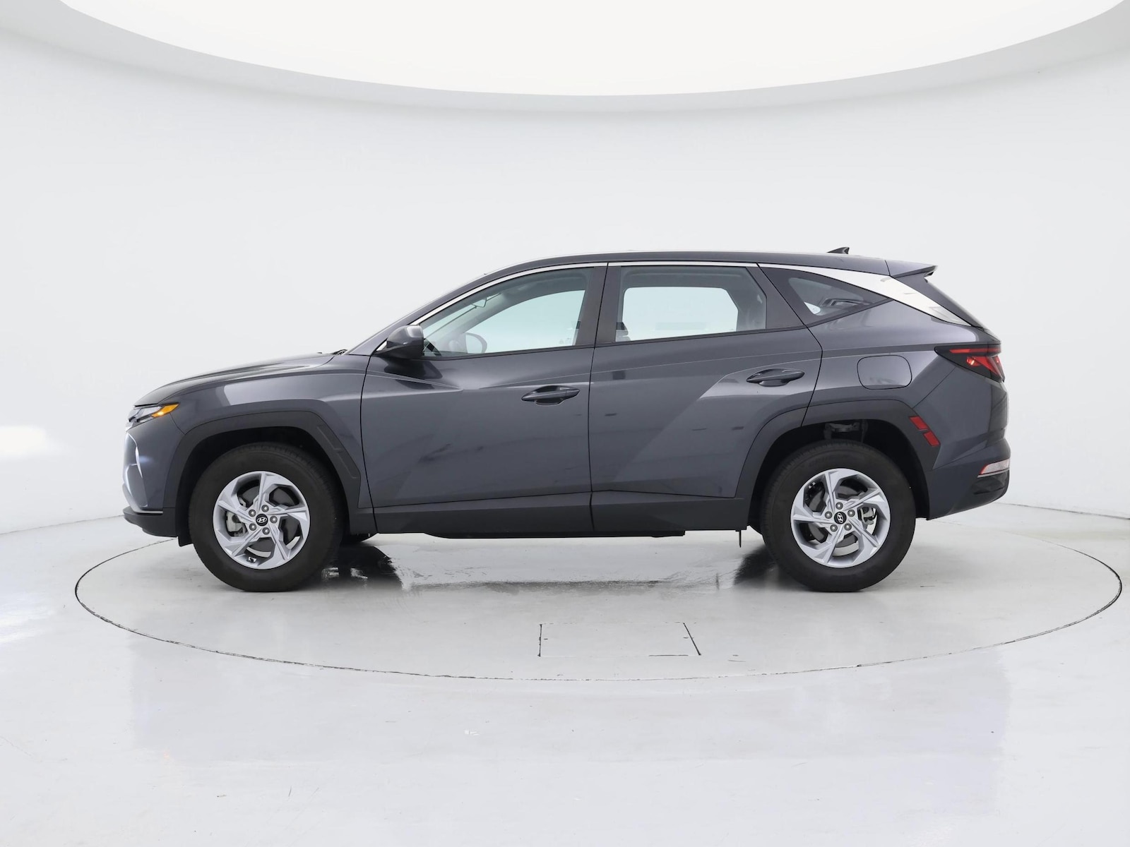 2023 Hyundai Tucson SE - Photo 4