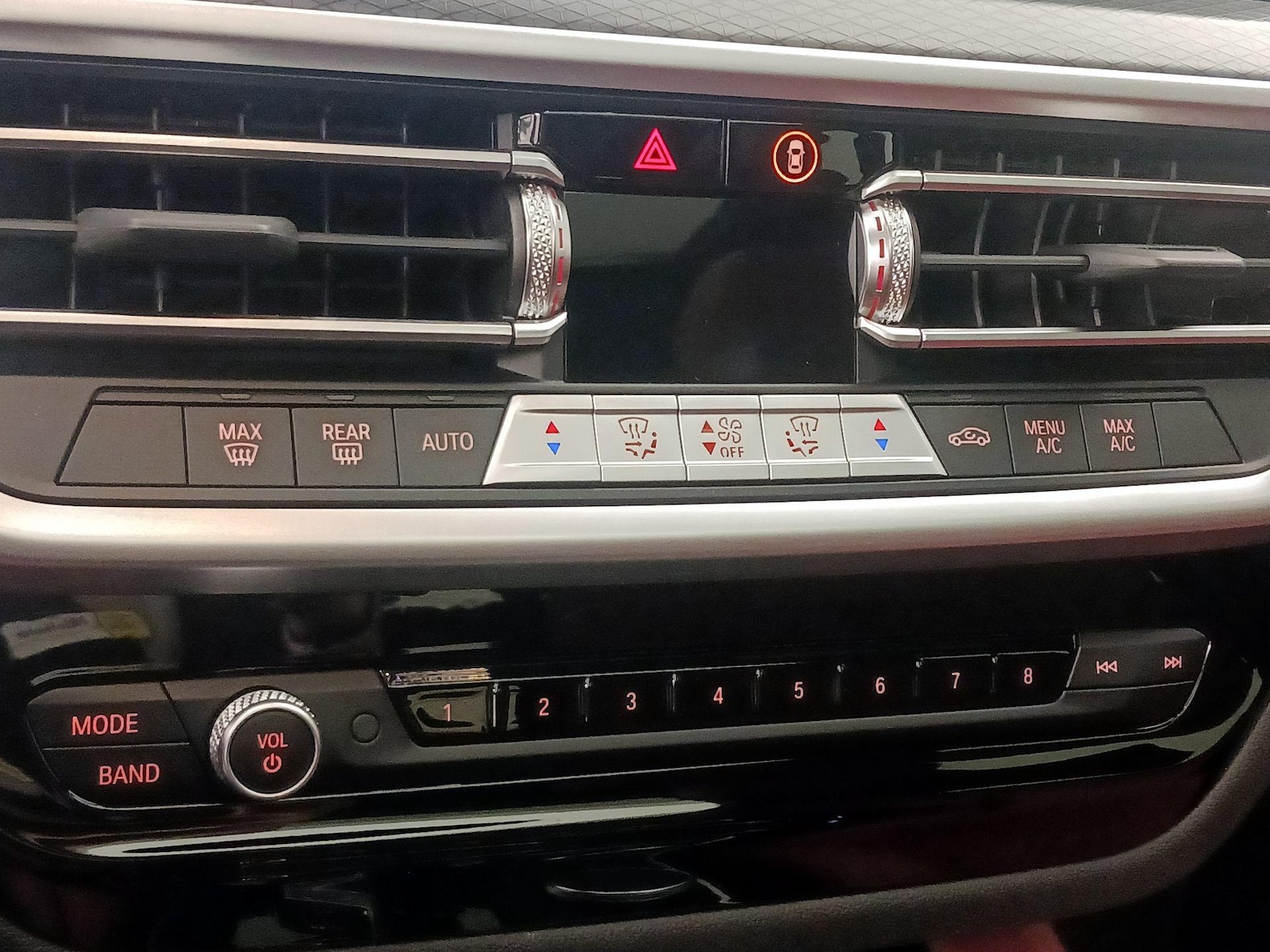 2023 BMW X4 30i - Photo 18