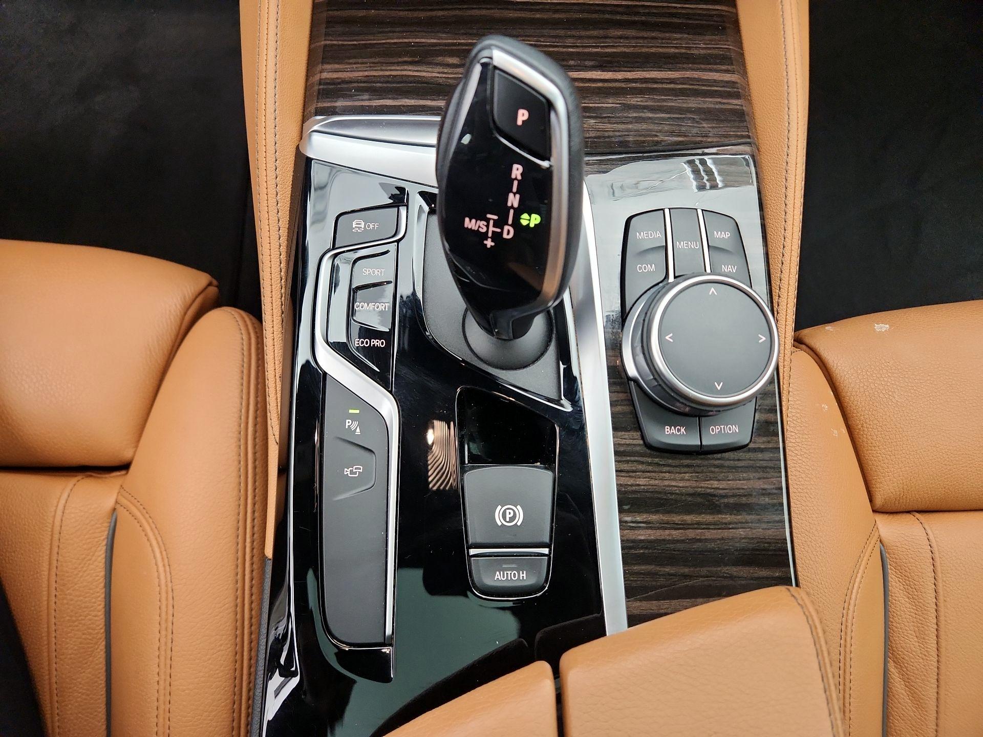 Thumbnail: 2020 BMW 5 Series - 18