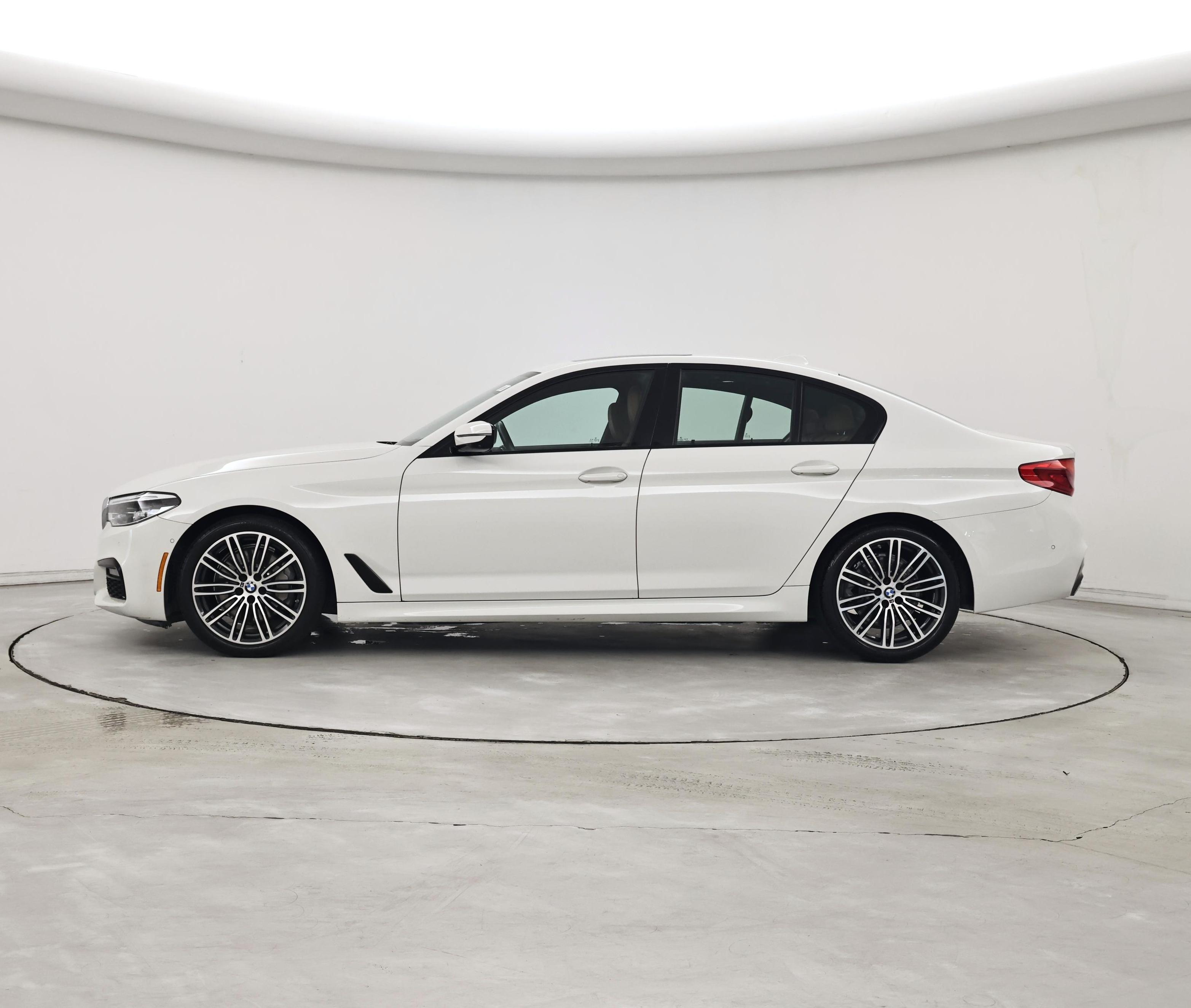 Thumbnail: 2020 BMW 5 Series - 3