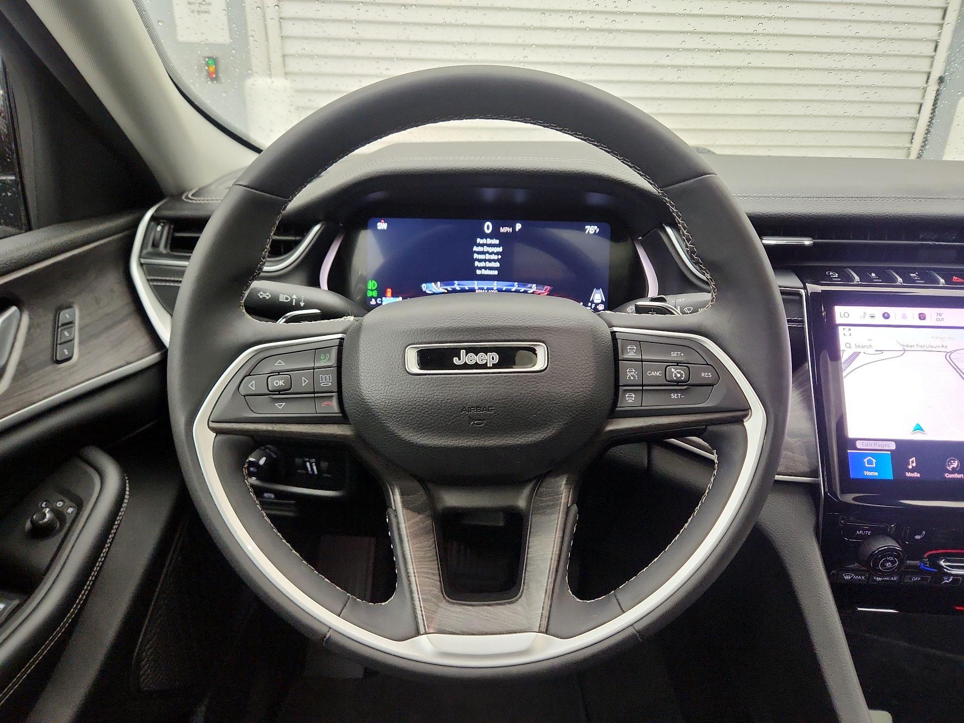 Thumbnail: 2023 Jeep Grand Cherokee - 10
