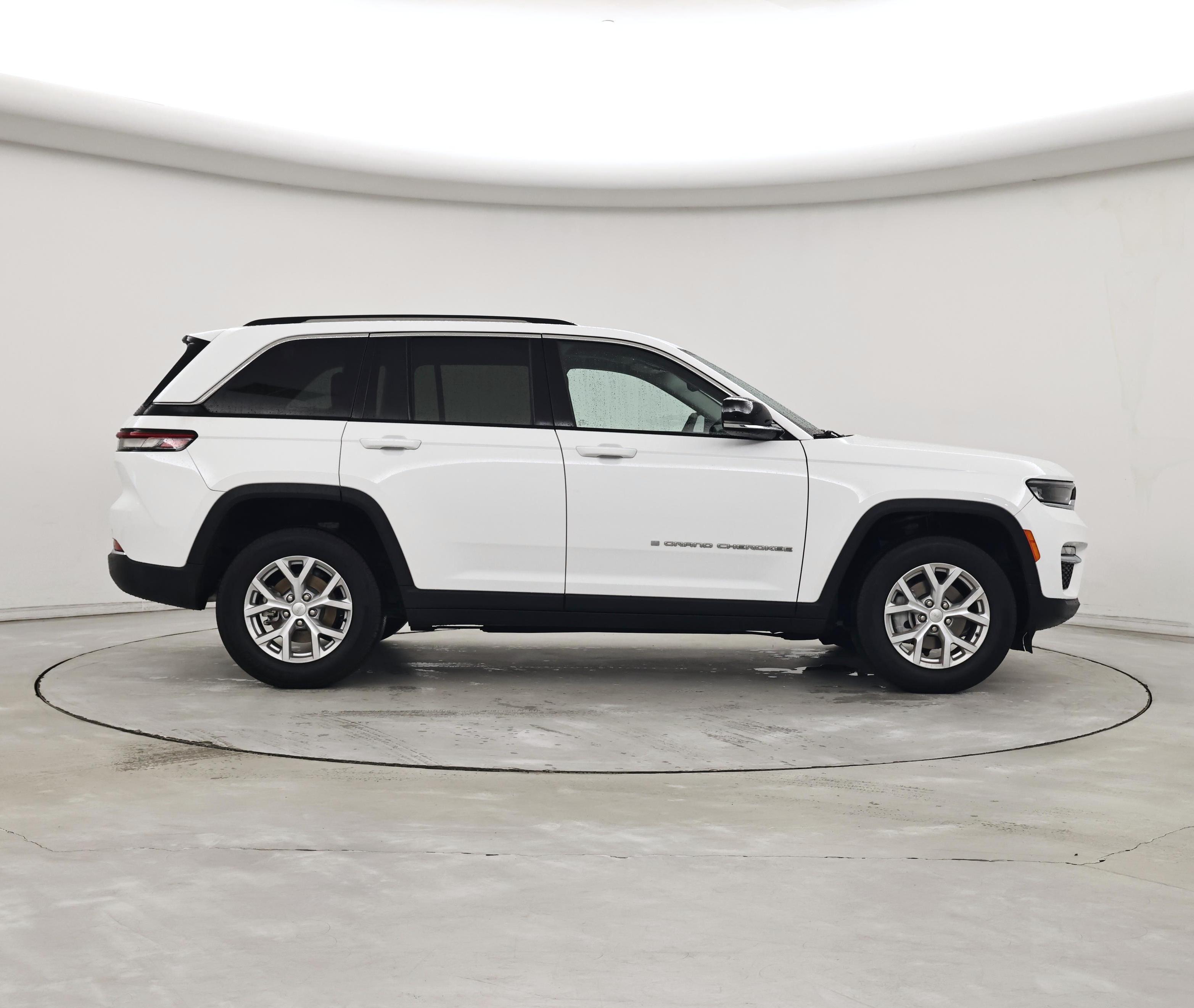 Thumbnail: 2023 Jeep Grand Cherokee - 7