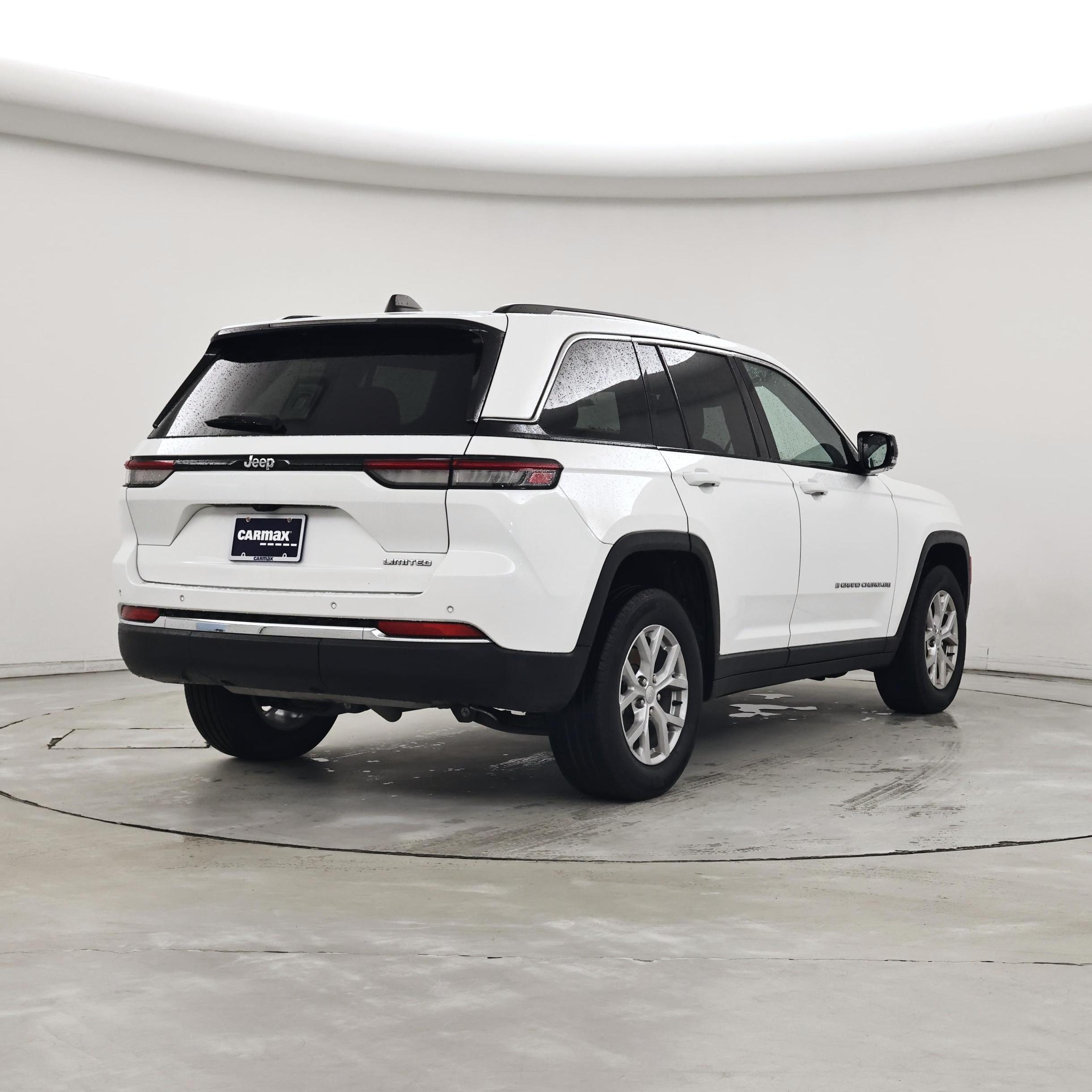 Thumbnail: 2023 Jeep Grand Cherokee - 8