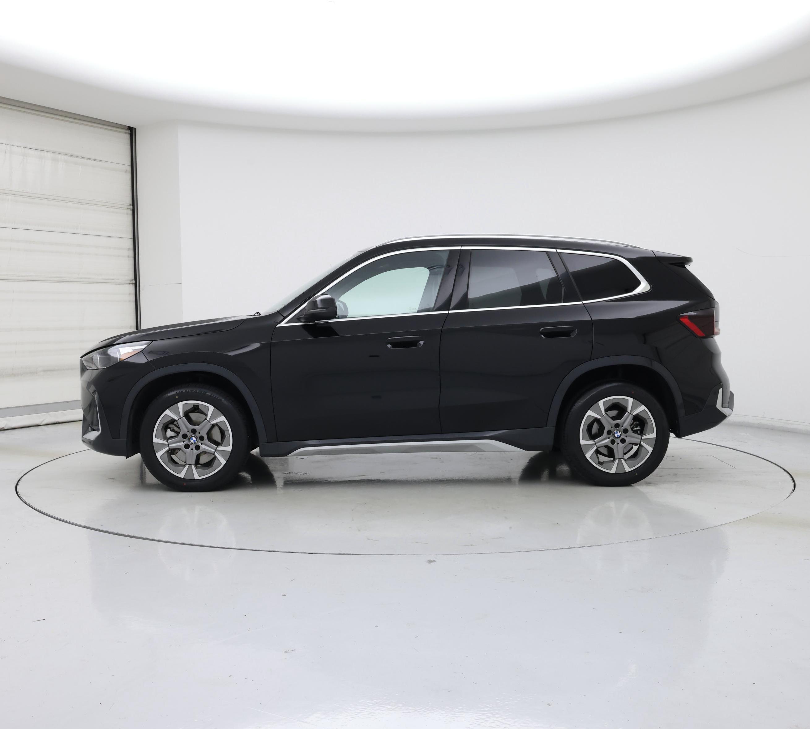 Thumbnail: 2025 BMW X1 - 3