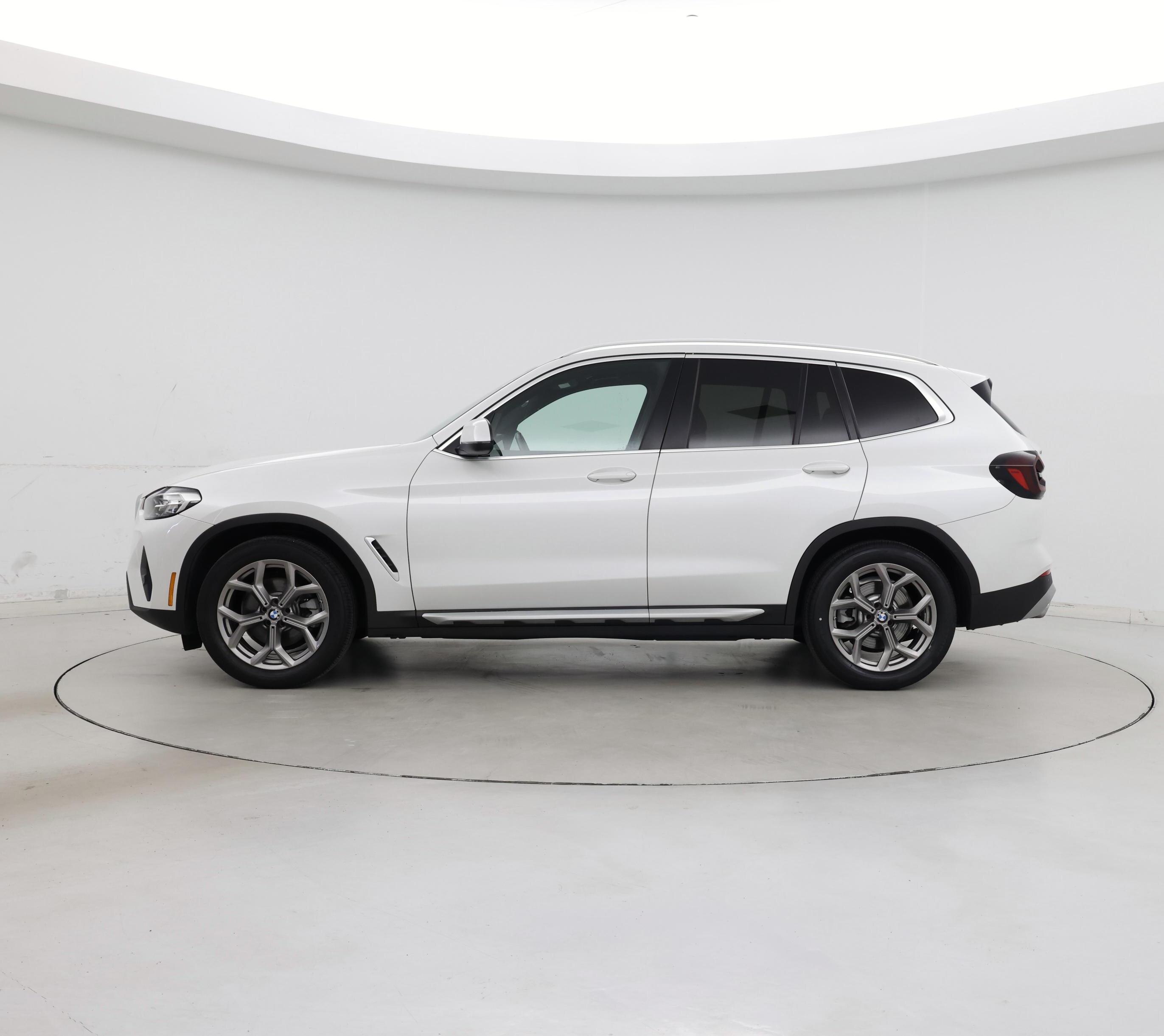 Thumbnail: 2022 BMW X3 - 3