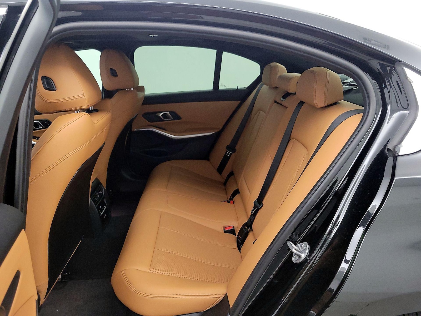 2024 BMW 3 Series 330i - Photo 22