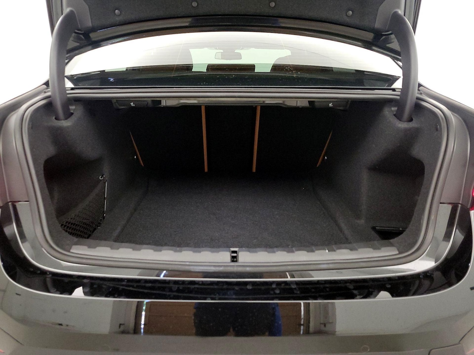 2024 BMW 3 Series 330i - Photo 23