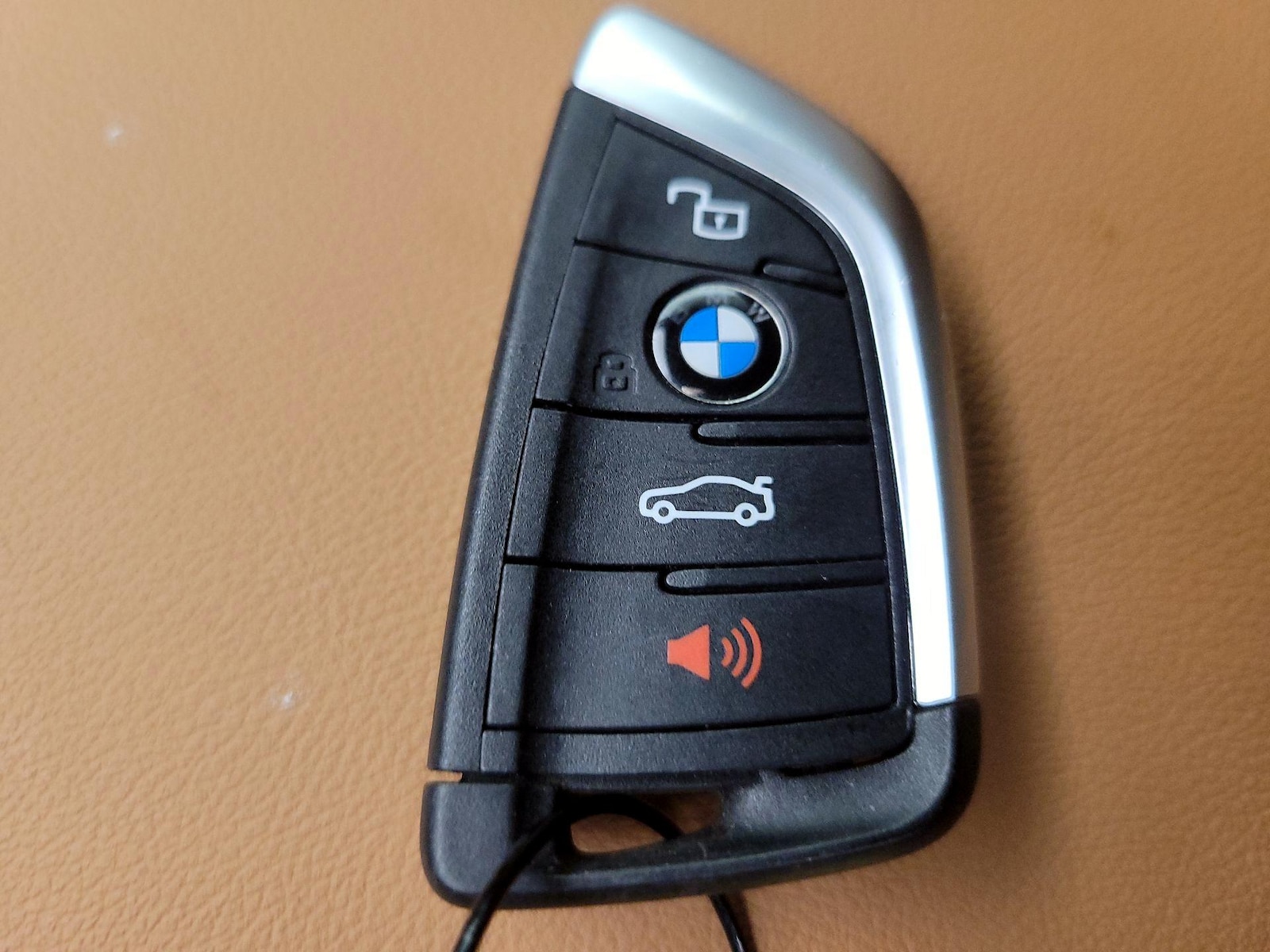 2024 BMW 3 Series 330i - Photo 25