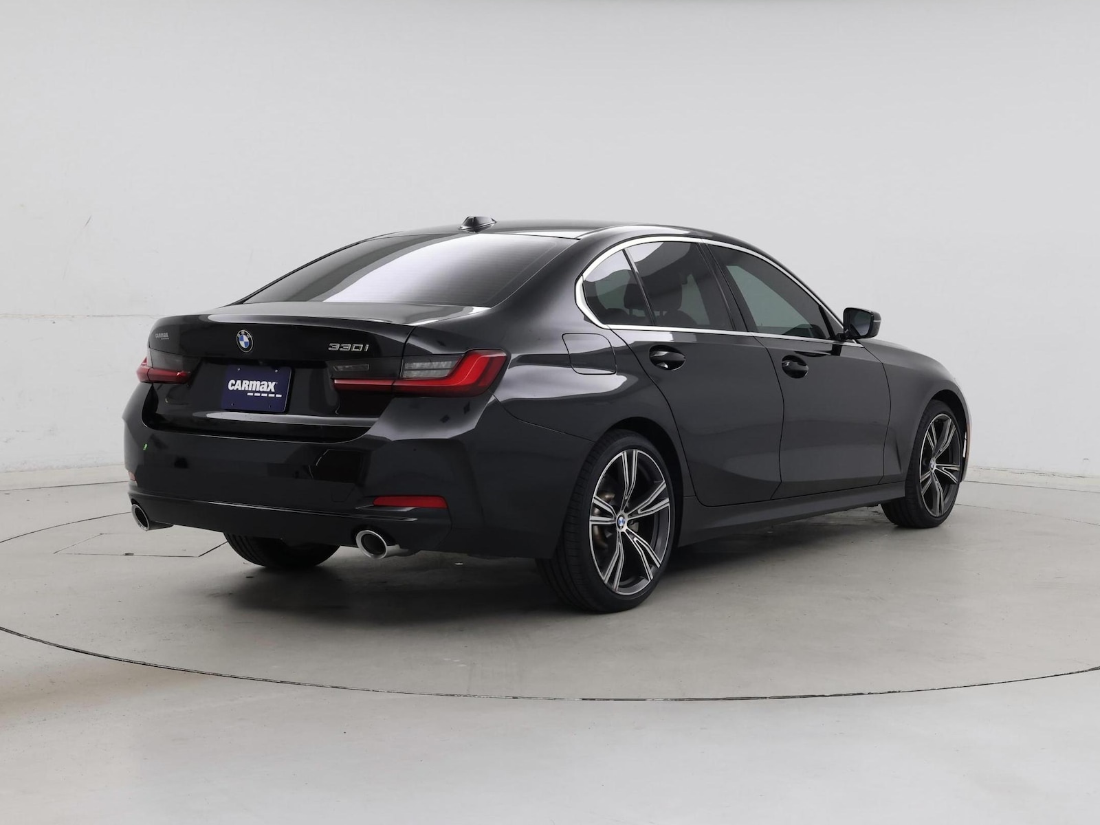 2024 BMW 3 Series 330i - Photo 9