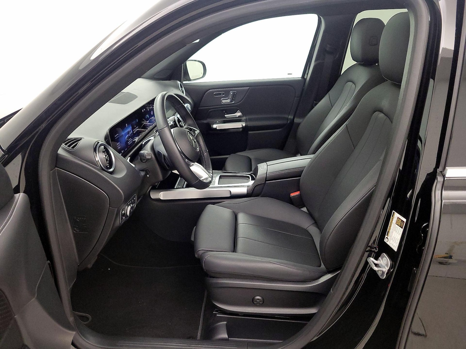 2025 Mercedes-Benz GLB Base - Photo 12
