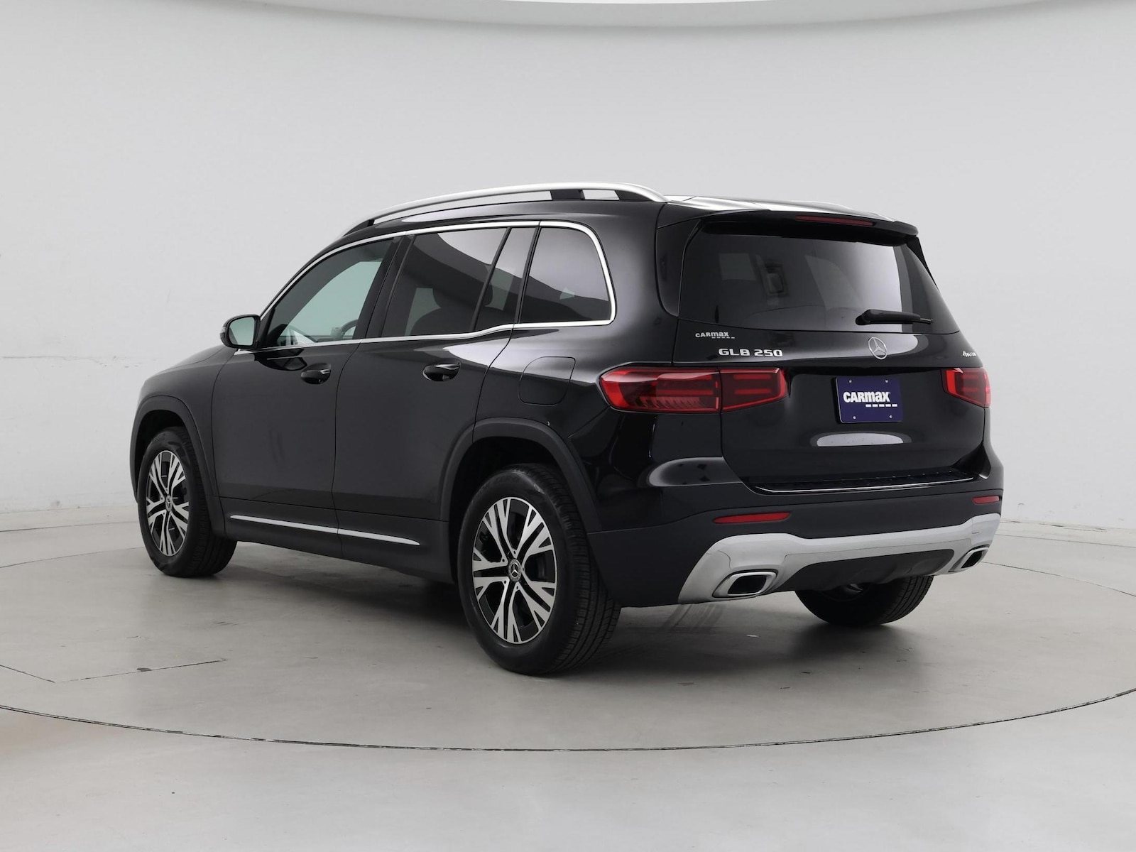 2025 Mercedes-Benz GLB Base - Photo 3