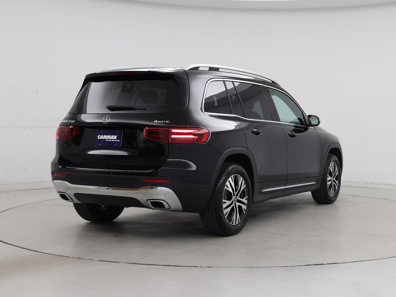 2025 Mercedes-Benz GLB Base - Photo 9