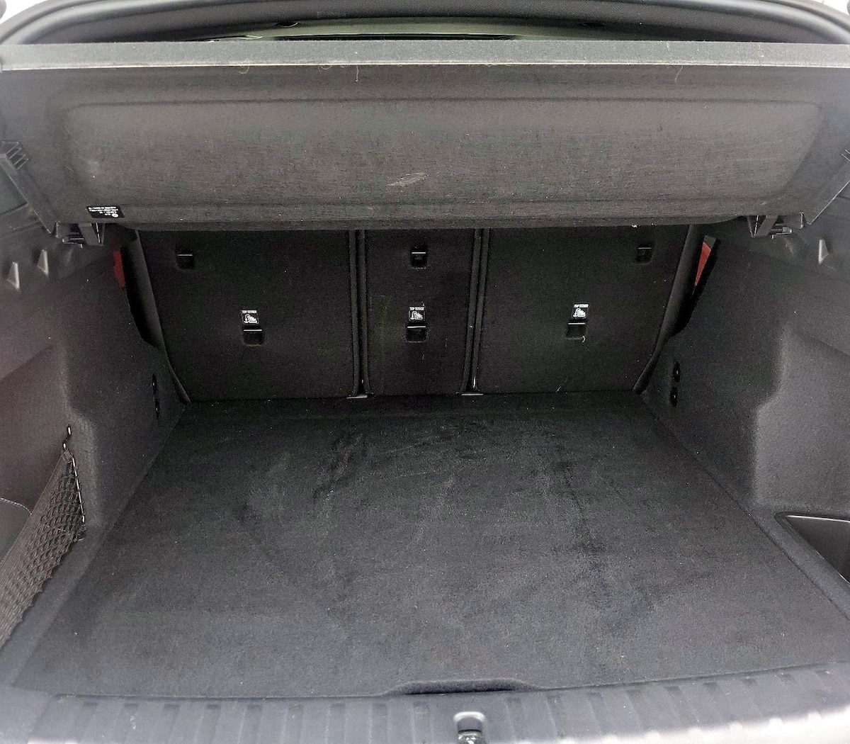 Trunk/Cargo (Seats Up)