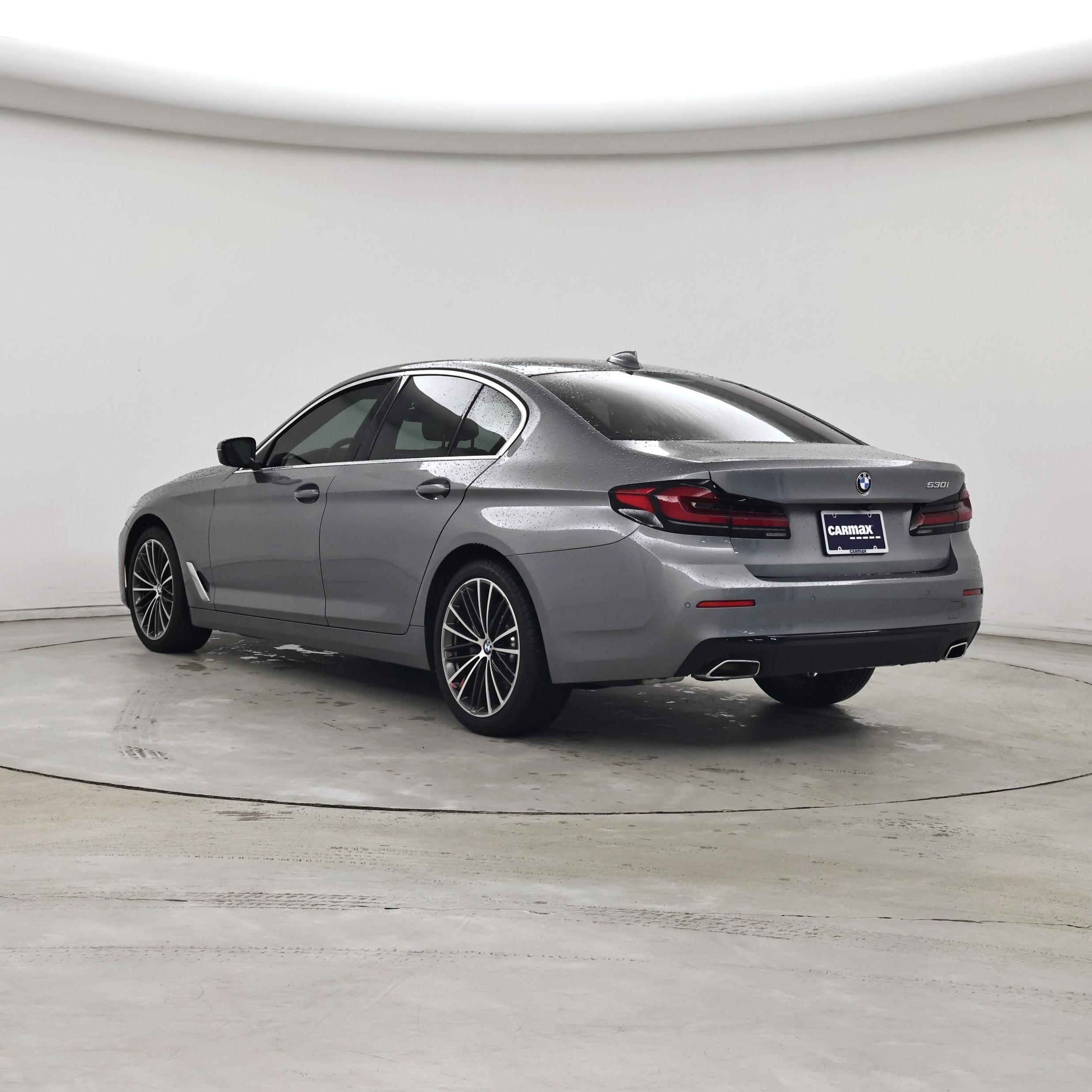 Thumbnail: 2023 BMW 5 Series - 2