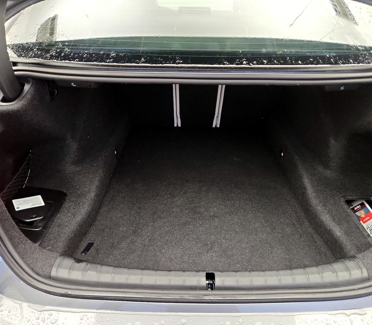 Trunk/Cargo (Seats Up)