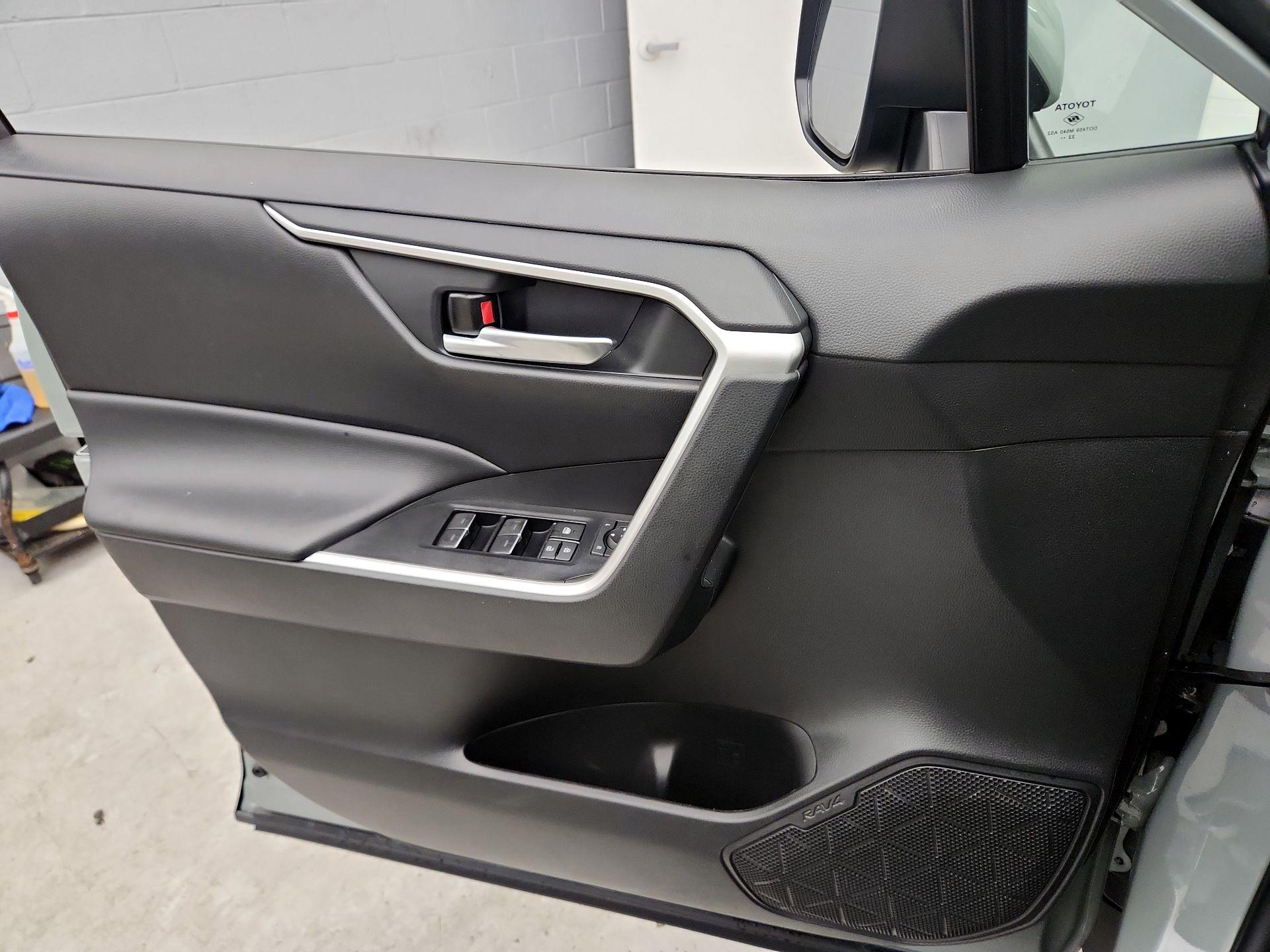Thumbnail: 2023 Toyota RAV4 - 12
